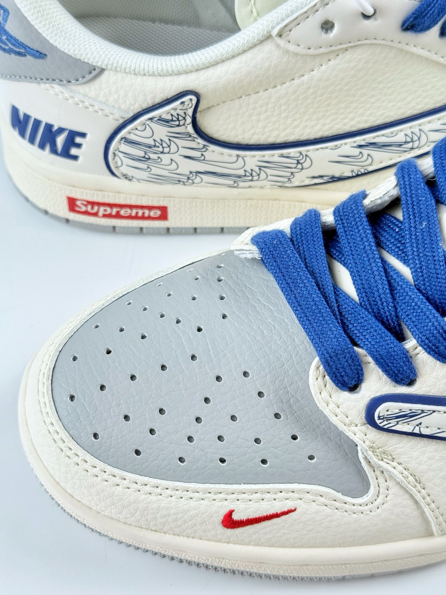 Travis Scott x Nike Air Jordan 1 Low x superme Air Jordan 1 Low 反转白灰蓝小勾倒钩  XS7089-597