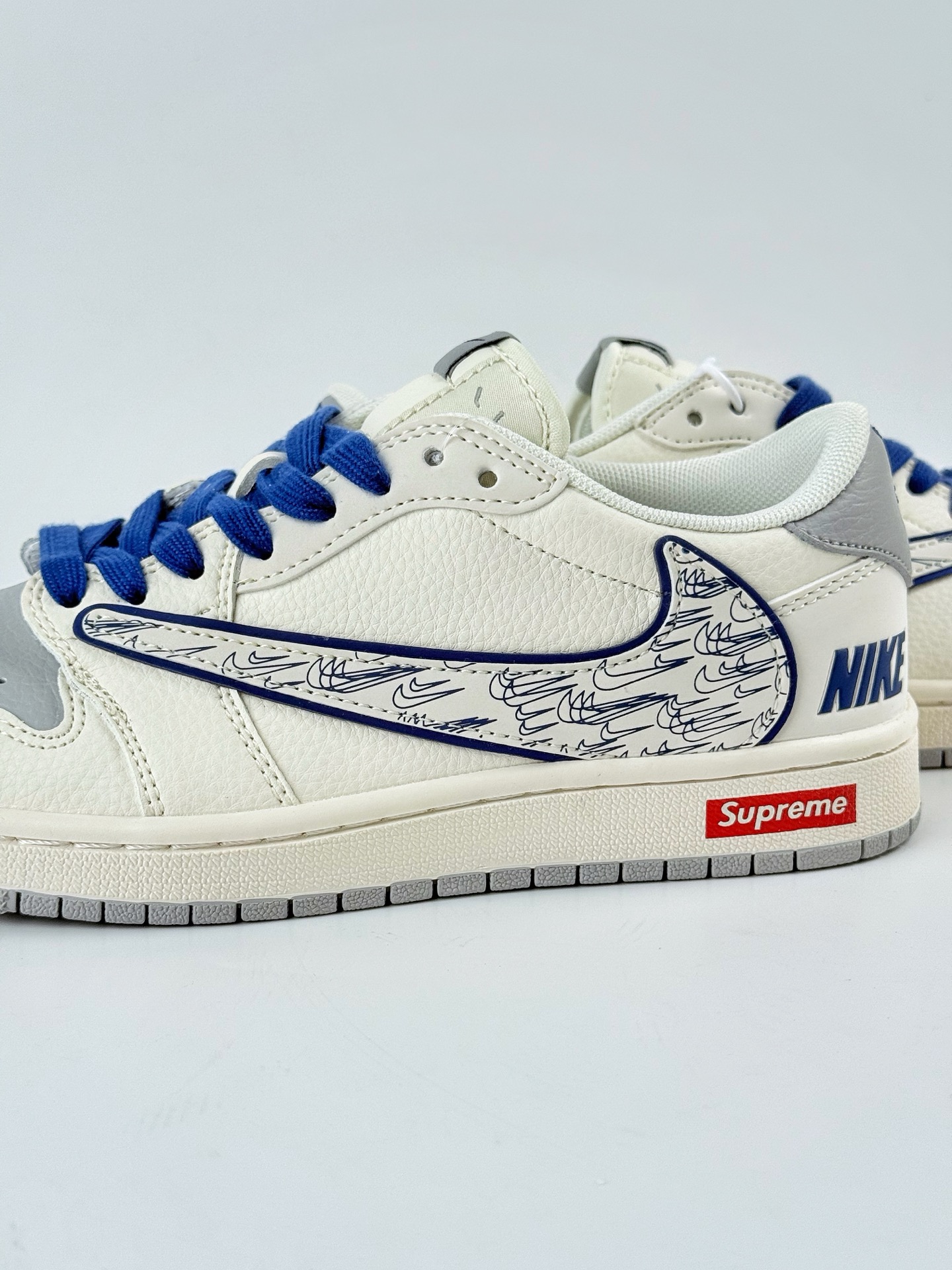 Travis Scott x Nike Air Jordan 1 Low x superme Air Jordan 1 Low 反转白灰蓝小勾倒钩  XS7089-597
