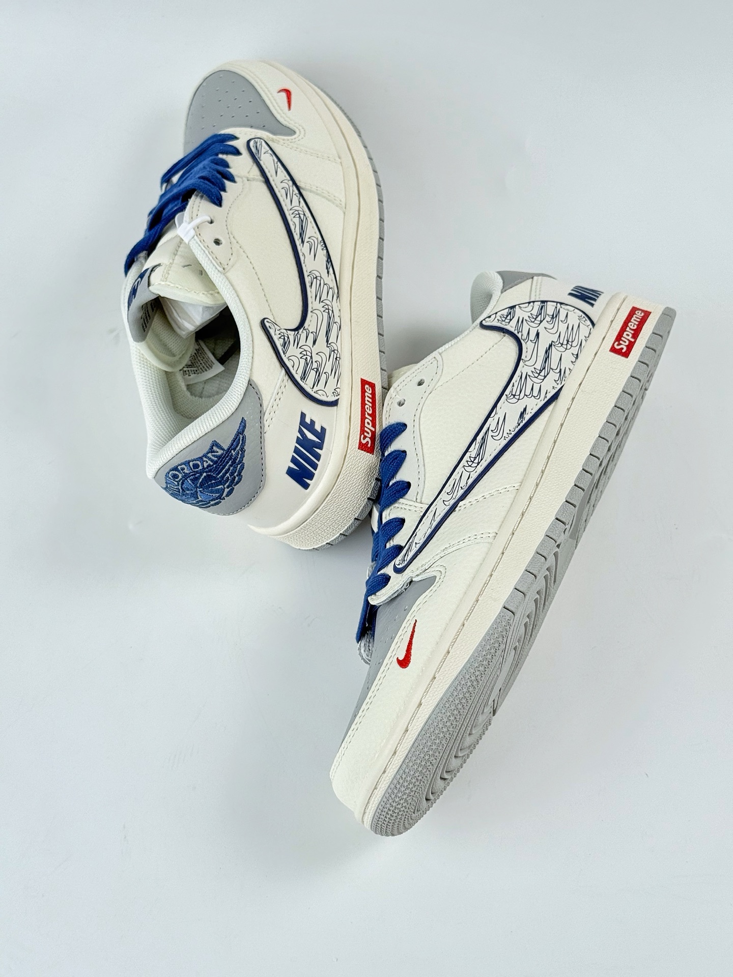 Travis Scott x Nike Air Jordan 1 Low x superme Air Jordan 1 Low 反转白灰蓝小勾倒钩  XS7089-597