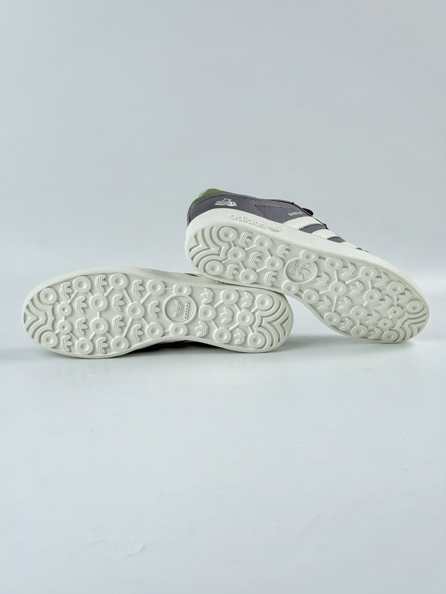 adidas Originals Gazelle INdoor x GUCCI 三叶草休闲防滑耐磨低帮板鞋  DD6608
