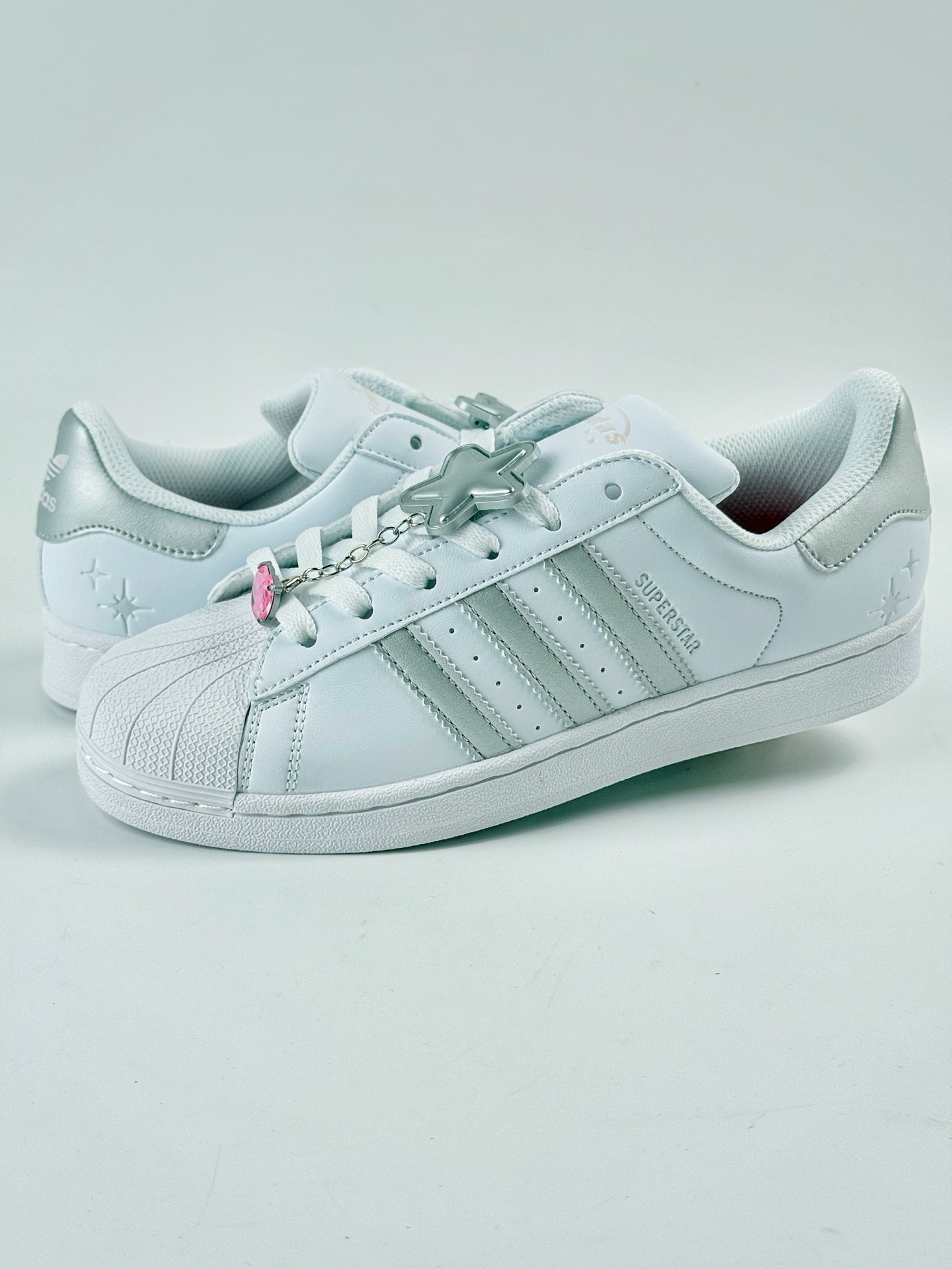 AD Originals Superstar W 贝壳头 白灰 JQ8777 AD Originals Superstar W 贝壳头 白灰 JQ8777