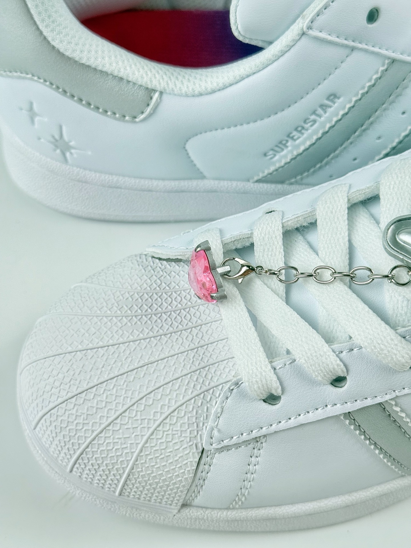 AD Originals Superstar W 贝壳头 白灰 JQ8777 AD Originals Superstar W 贝壳头 白灰 JQ8777