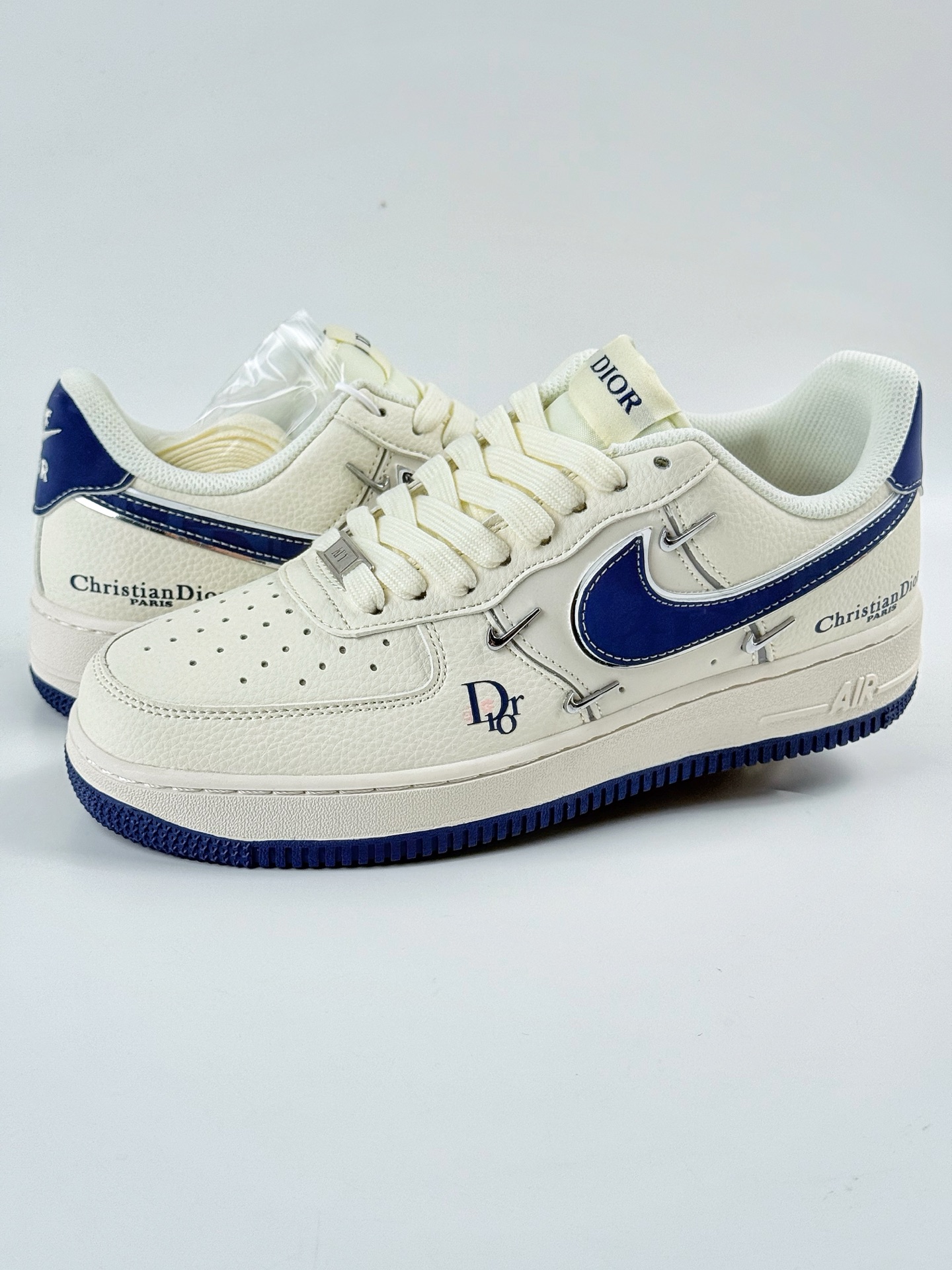 Nike Air Force 1 Low 07 x DIOR 白蓝四小勾  XS2869-001