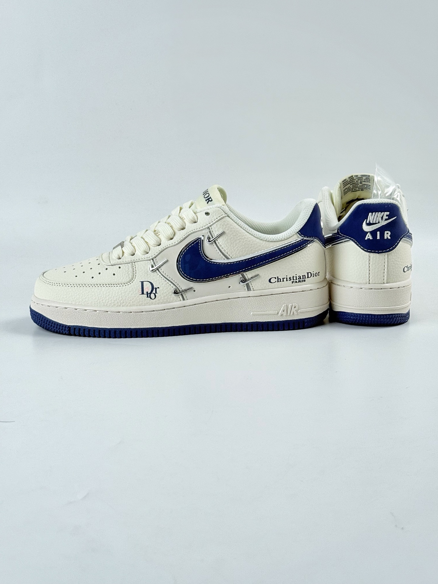 Nike Air Force 1 Low 07 x DIOR 白蓝四小勾  XS2869-001