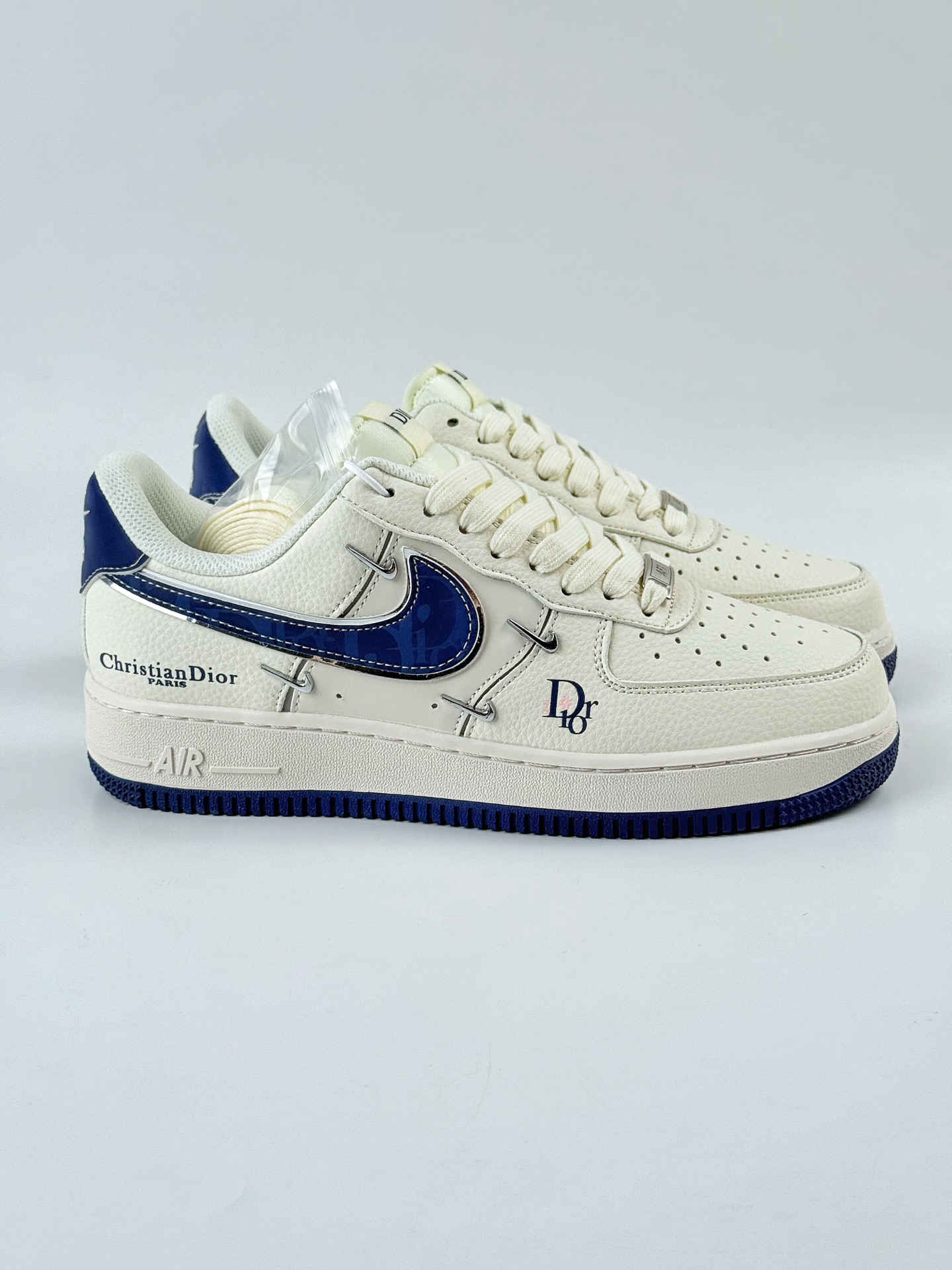 Nike Air Force 1 Low 07 x DIOR 白蓝四小勾  XS2869-001