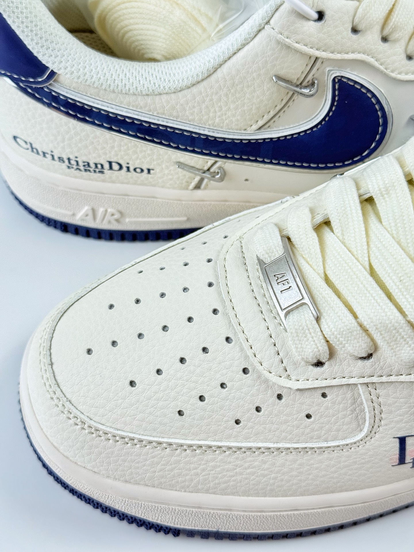 Nike Air Force 1 Low 07 x DIOR 白蓝四小勾  XS2869-001
