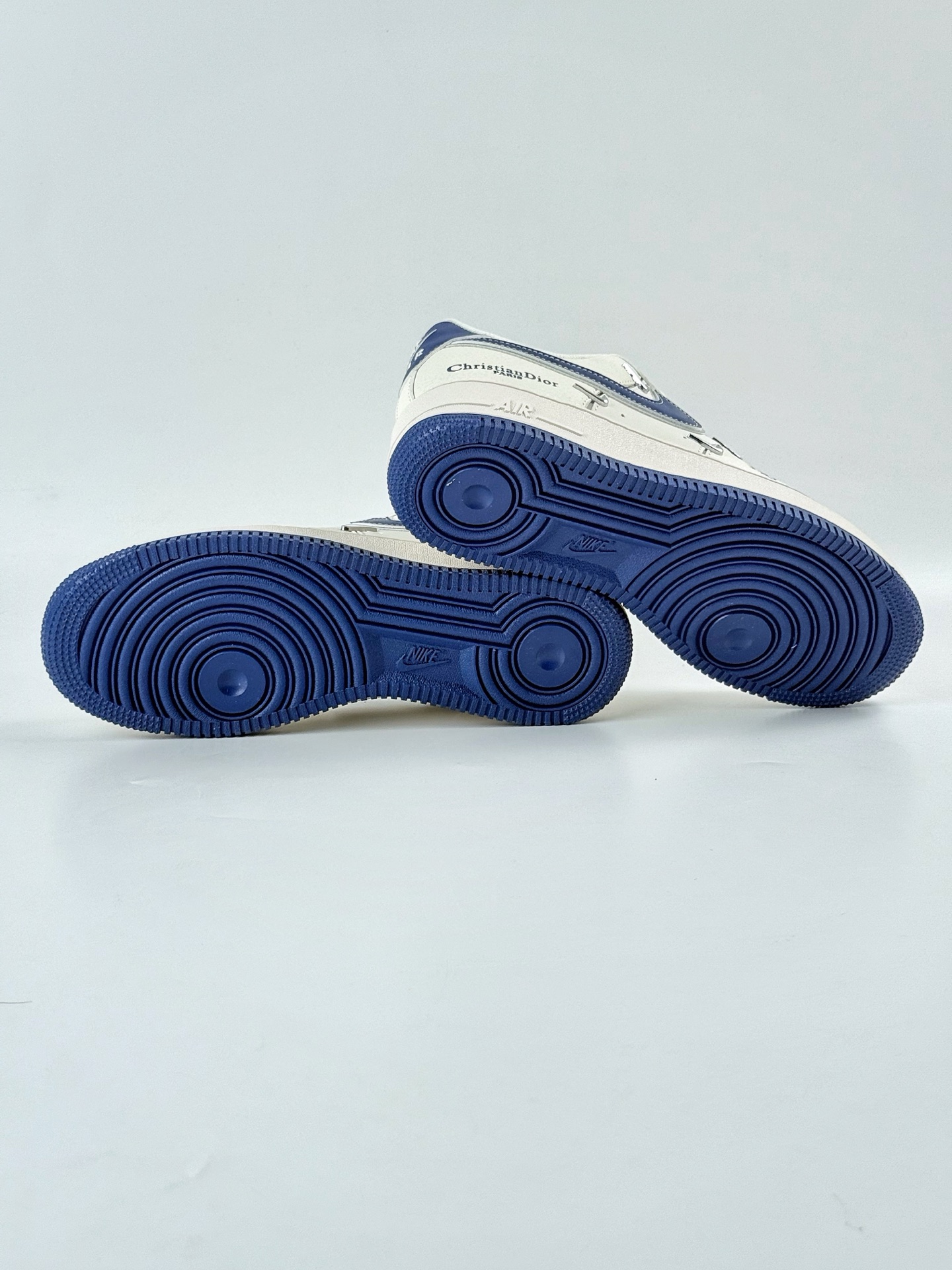Nike Air Force 1 Low 07 x DIOR 白蓝四小勾  XS2869-001