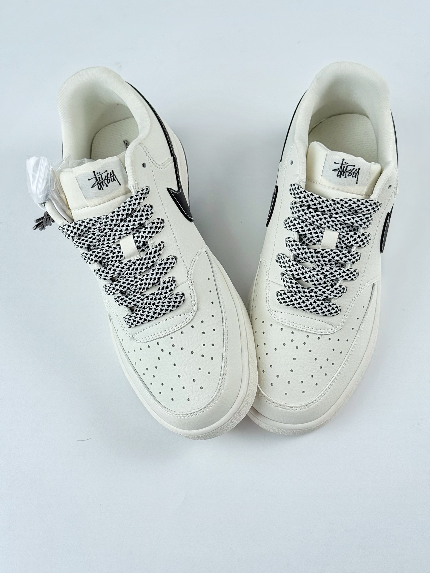 Nike Air Force 1 Low 07 x Stussy 白黑满天星  CS5288-017