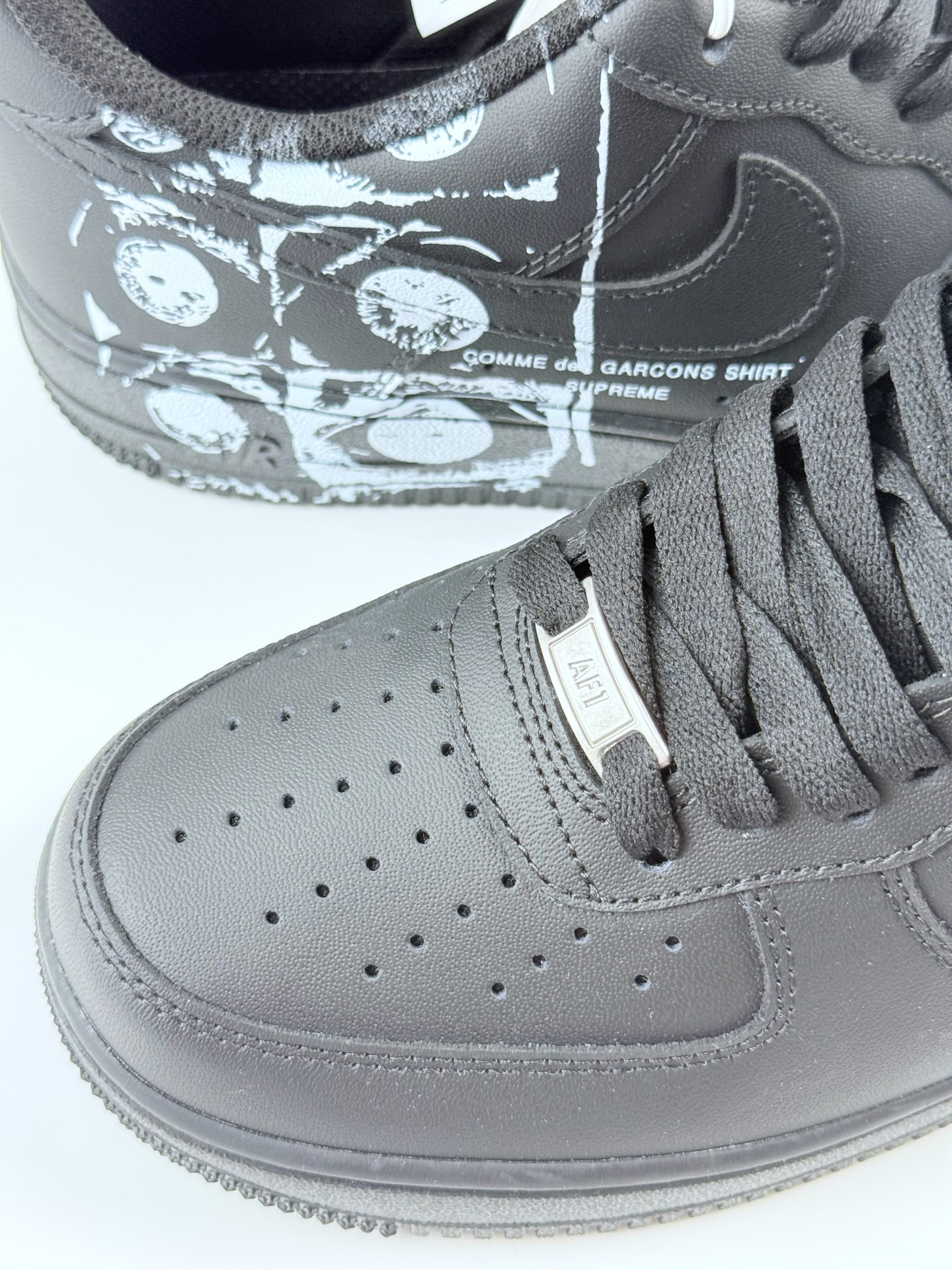 Nike Air Force 1 Low 07 x Supreme 纯黑涂鸦  923044-101