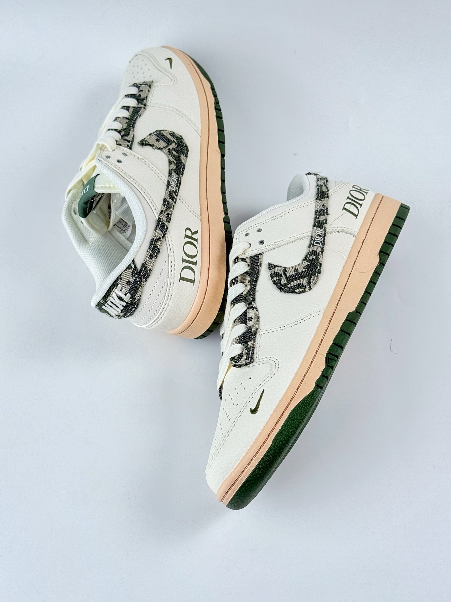 Nike SB Dunk Low x DIOR 白黑绿小勾 FC1688-226