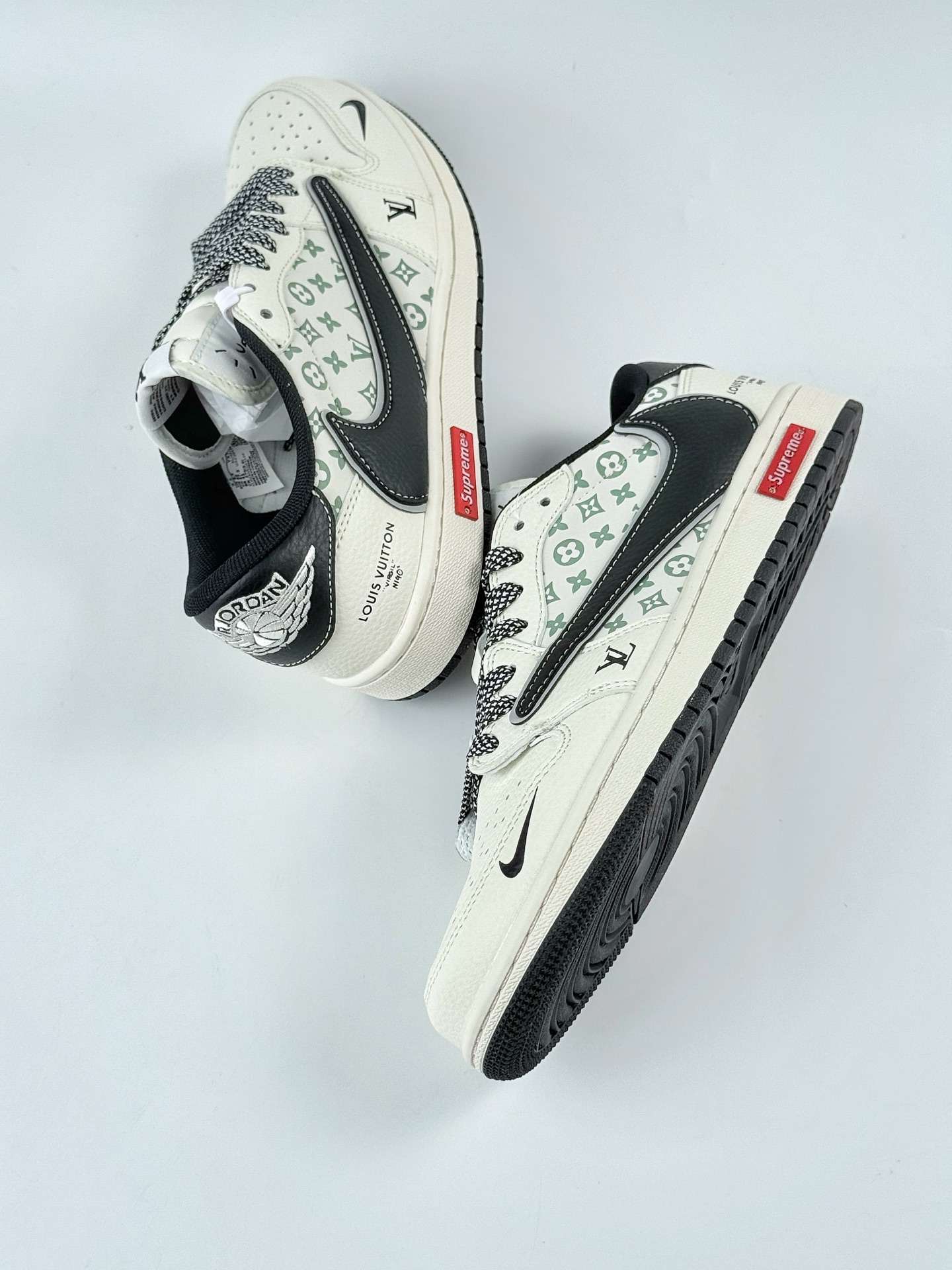 Travis Scott x Nike Air Jordan 1 Low x Louis Vuitton Air Jordan 1 Low 反转白黑小勾满天星倒钩  YX5066-335