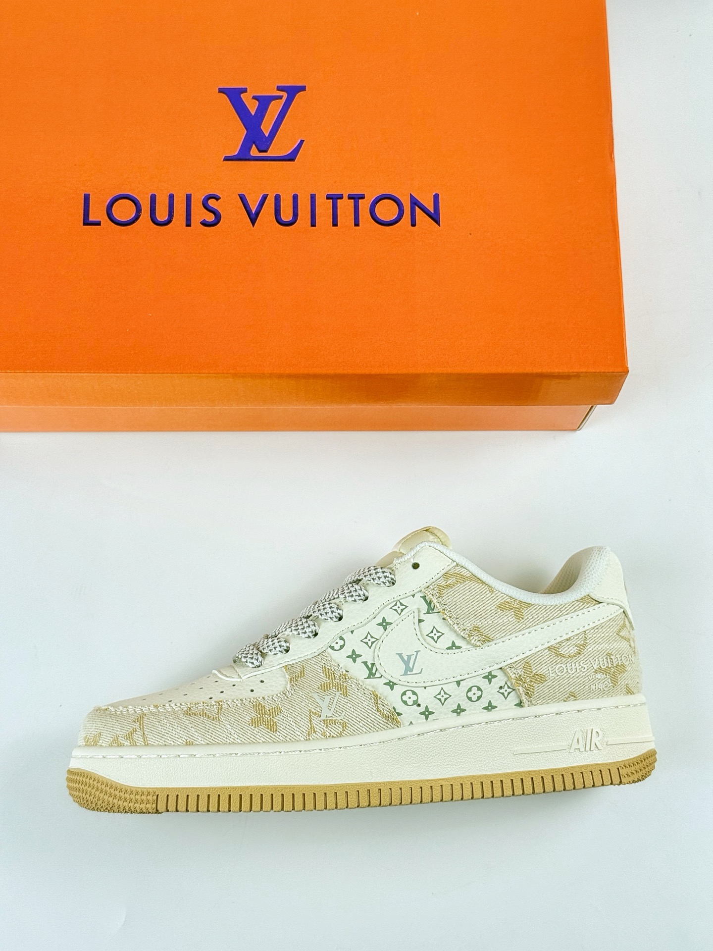 Nike Air Force 1 Low 07 x Louis Vuitton 白黄满天星  YX5066-330
