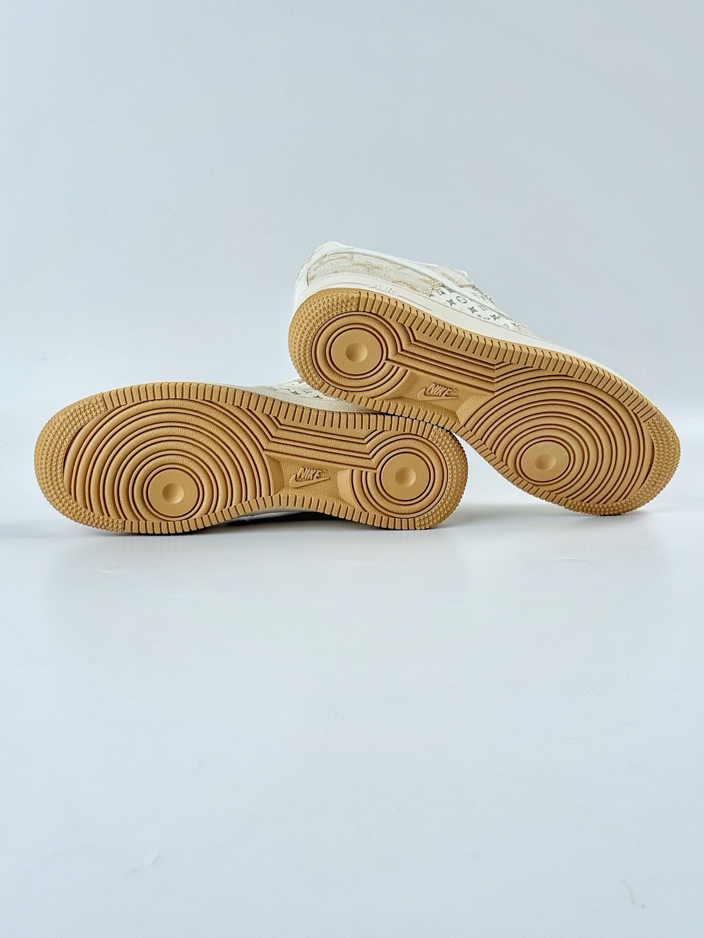 Nike Air Force 1 Low 07 x Louis Vuitton 白黄满天星  YX5066-330