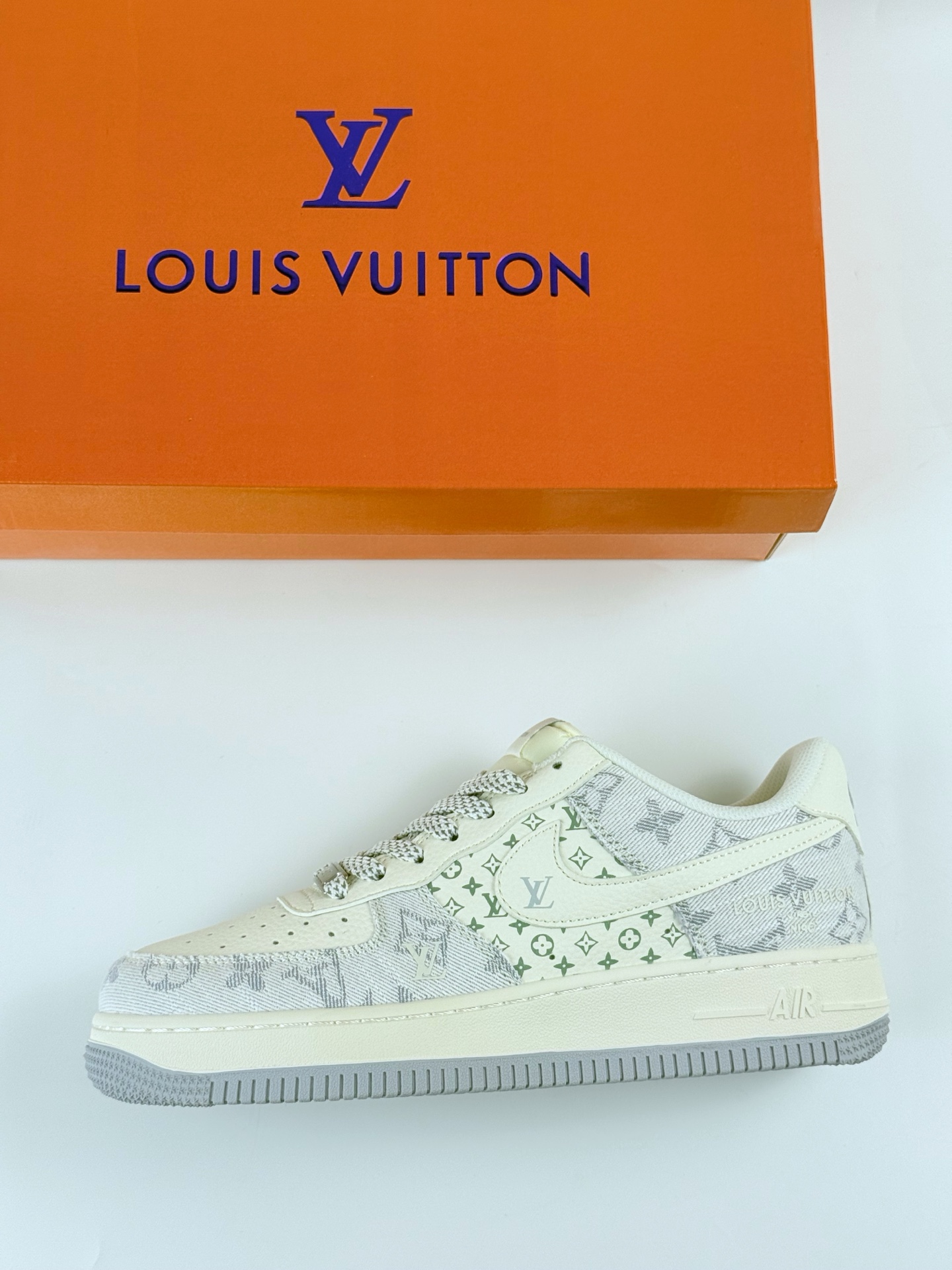 Nike Air Force 1 Low 07 x Louis Vuitton 白蓝满天星  YX5066-331