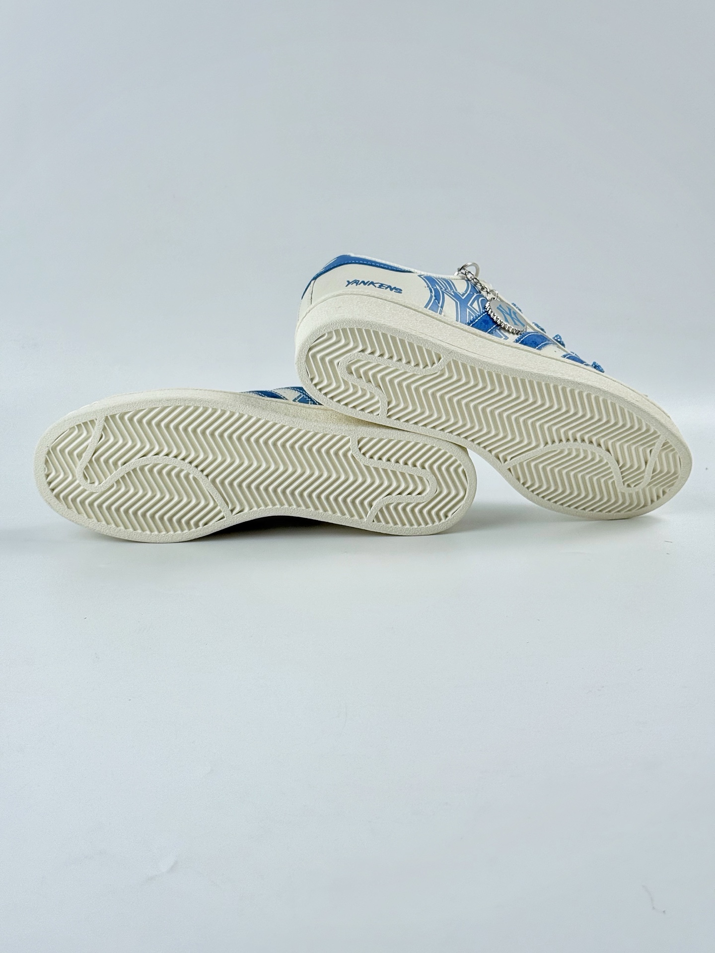 AD Originals Superstar x MLB 白蓝满天星  XS0012