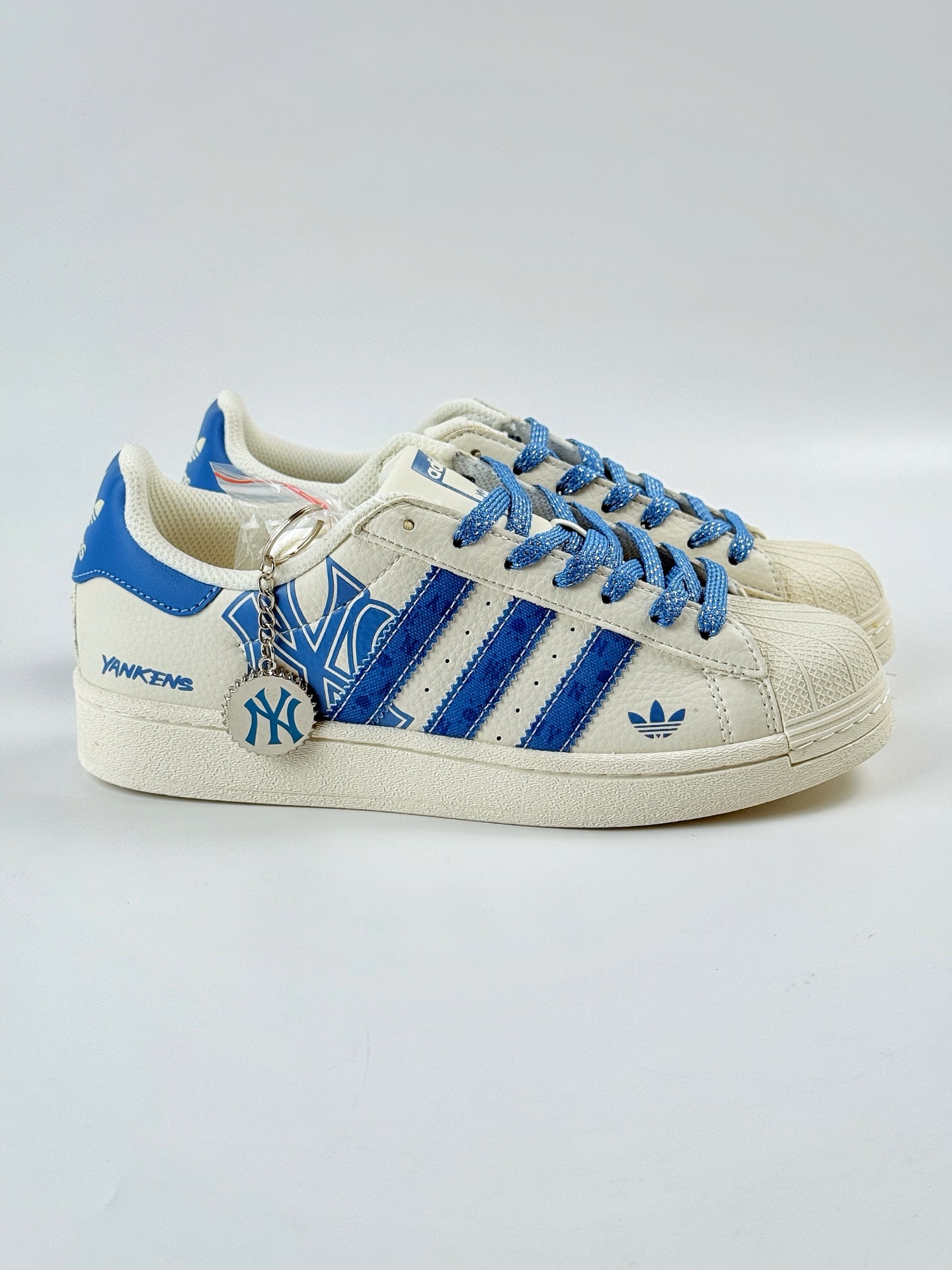 AD Originals Superstar x MLB 白蓝满天星  XS0012