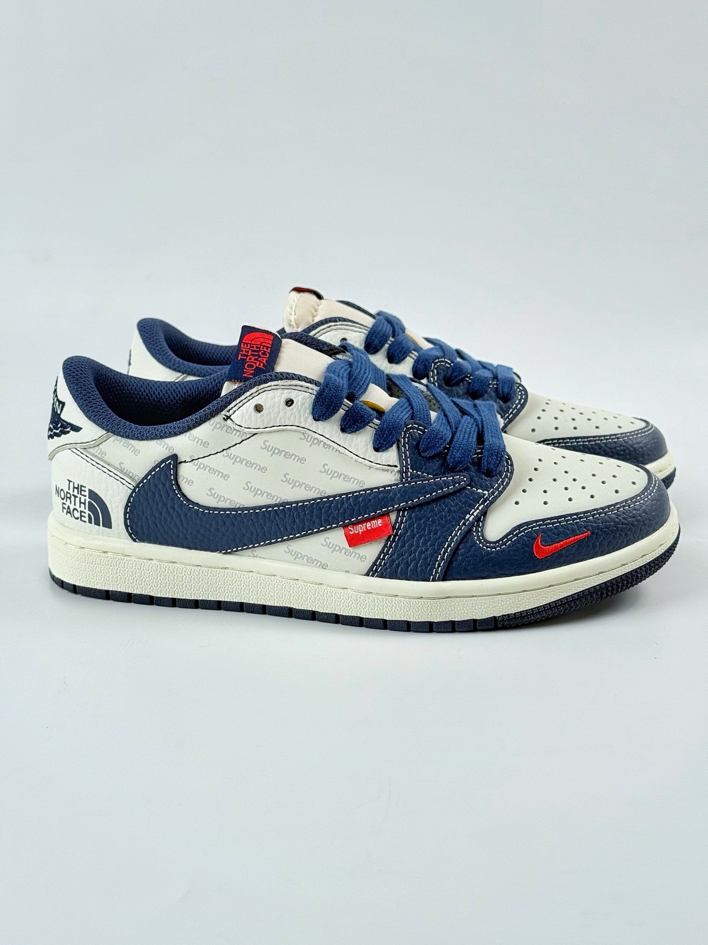 Travis Scott x Nike Air Jordan 1 Low x The North Face Air Jordan 1 Low 反转蓝白红小勾倒钩  XZ5749-009