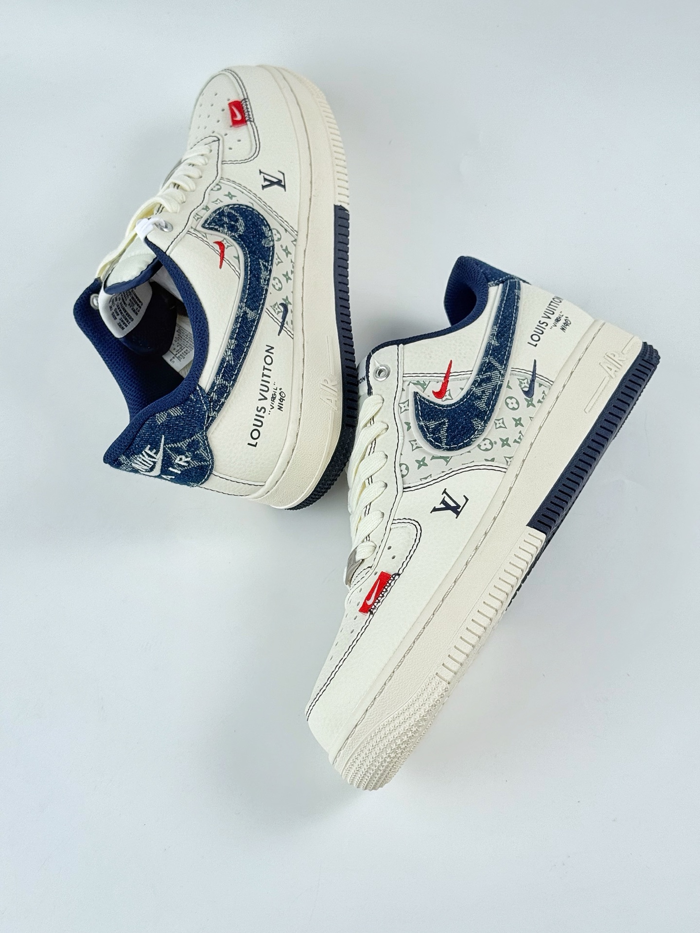 Nike Air Force 1 Low 07 x Louis Vuitton 白蓝双小勾 YX5066-342 Nike Air Force 1 Low 07 x Louis Vuitton 白蓝双小勾 YX5066-342