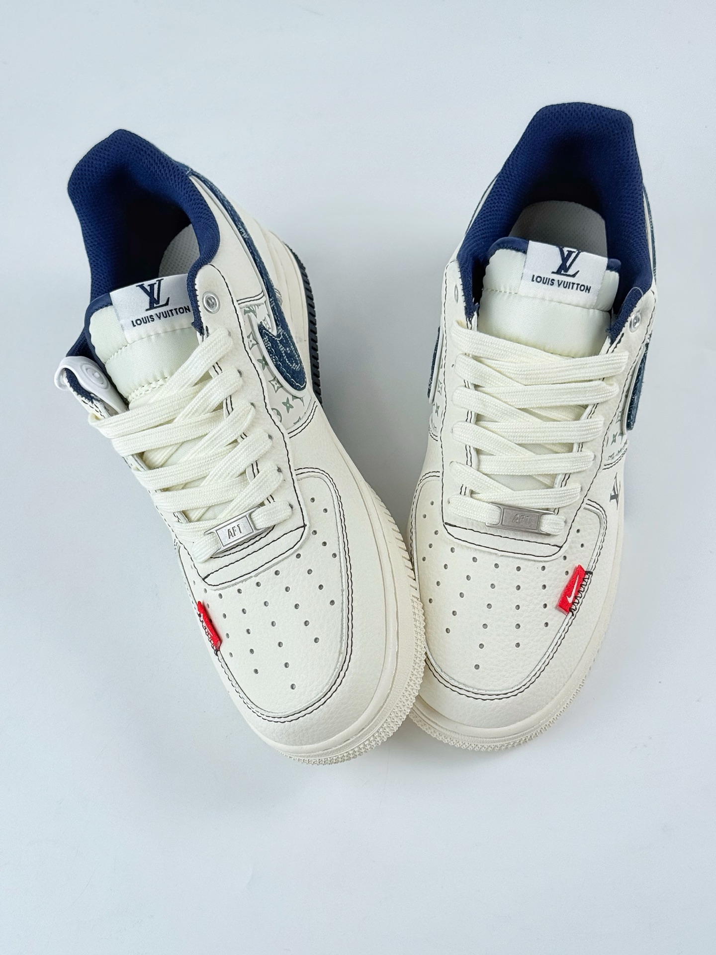 Nike Air Force 1 Low 07 x Louis Vuitton 白蓝双小勾 YX5066-342 Nike Air Force 1 Low 07 x Louis Vuitton 白蓝双小勾 YX5066-342