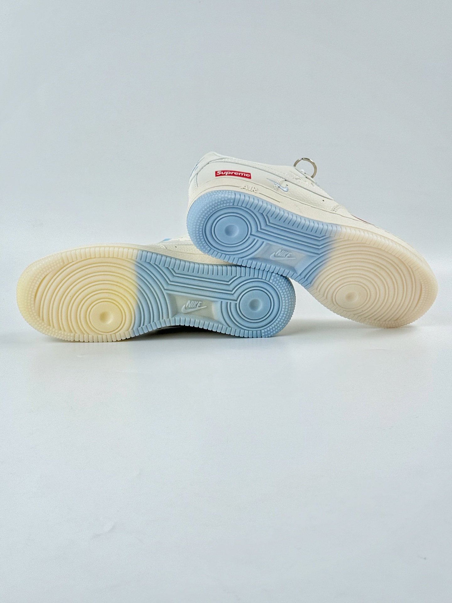 Nike Air Force 1 Low 07 x superme 米白蓝三小勾 XX3168-179 Nike Air Force 1 Low 07 x superme 米白蓝三小勾 XX3168-179