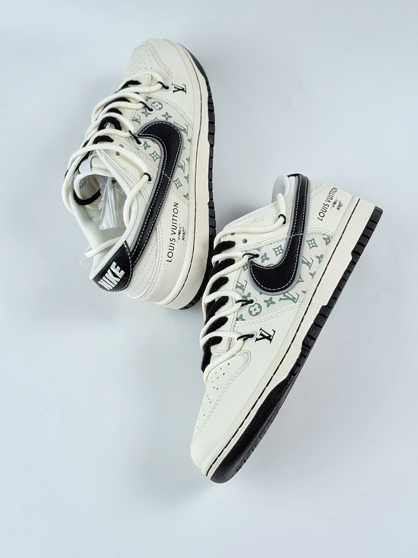 Nike SB Dunk Low x Louis Vuitton 白黑绑带 YX5066-337 Nike SB Dunk Low x Louis Vuitton 白黑绑带 YX5066-337