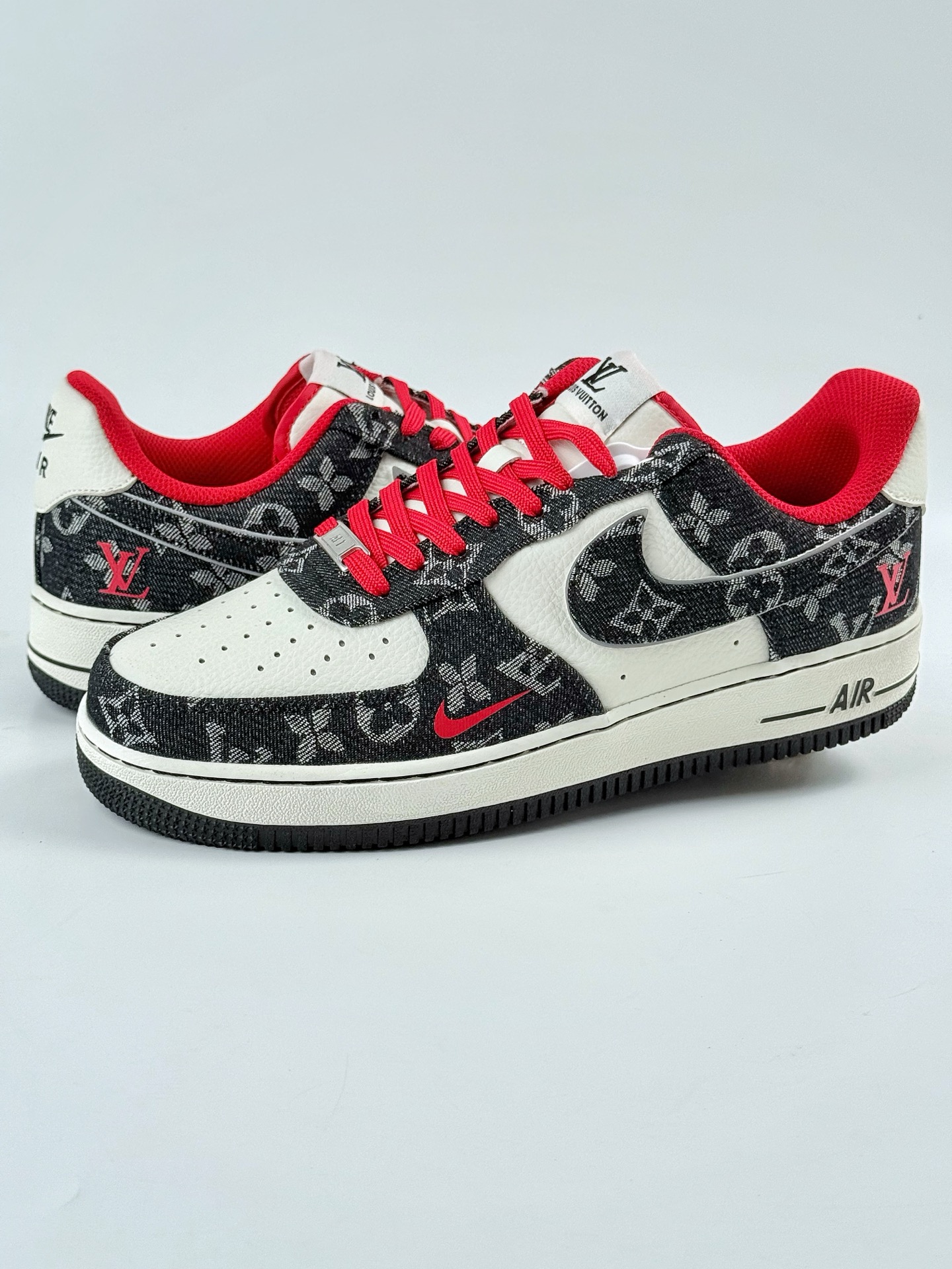 Nike Air Force 1 Low 07 x Louis Vuitton 黑白红小勾  LW9279-001