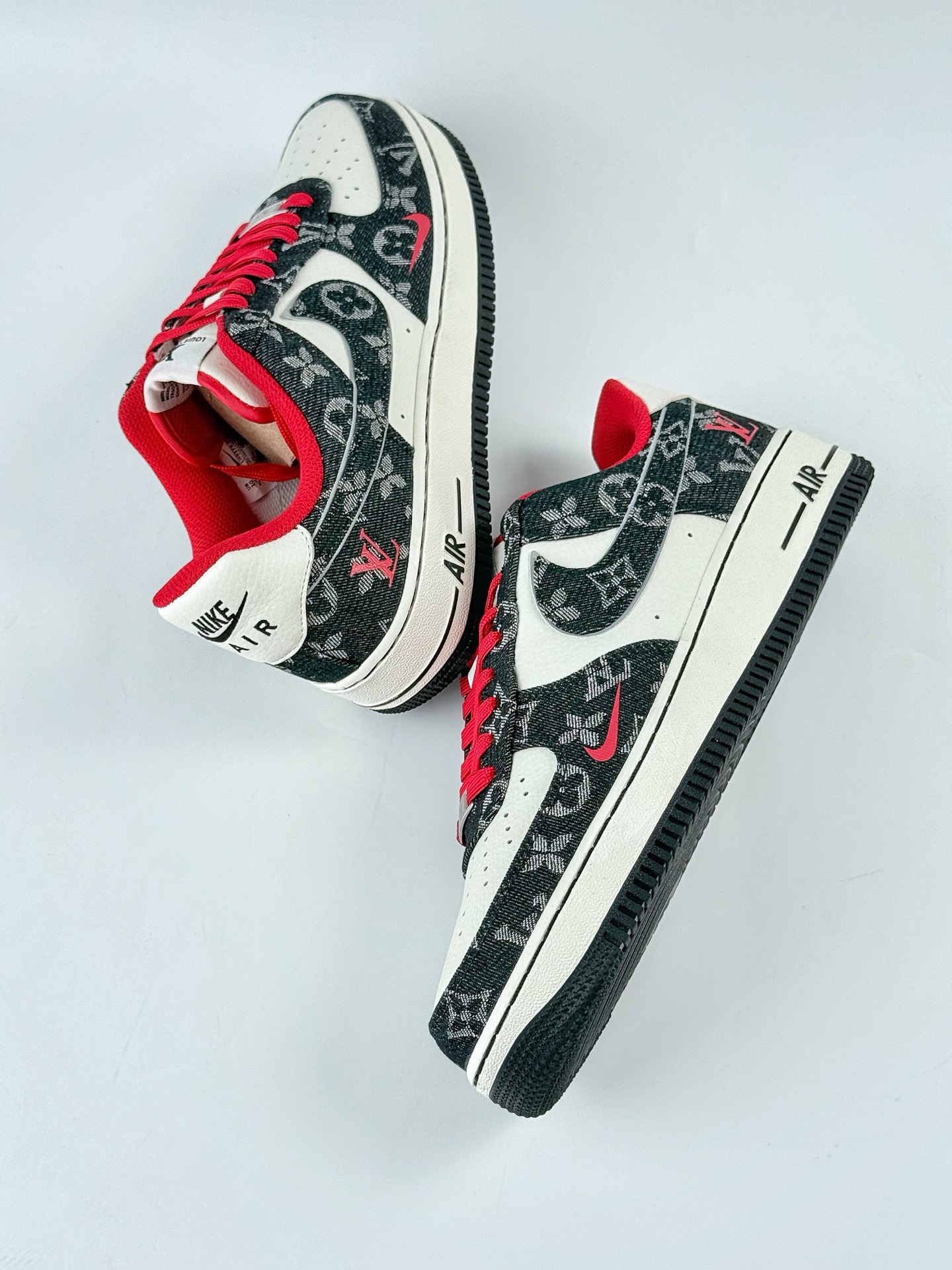 Nike Air Force 1 Low 07 x Louis Vuitton 黑白红小勾  LW9279-001