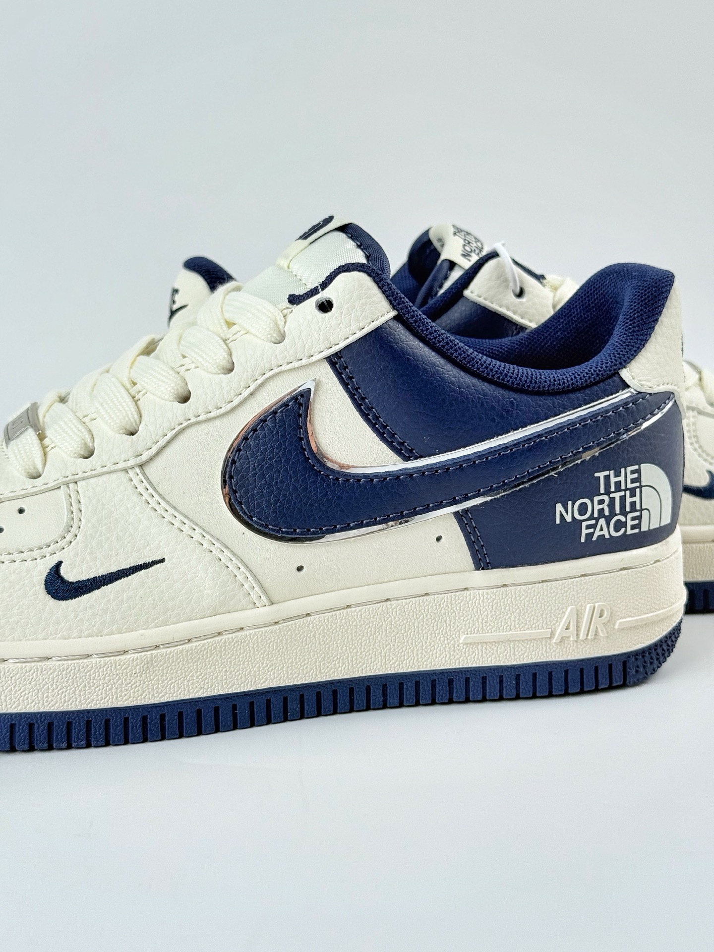 Nike Air Force 1 Low 07 x The North Face 白蓝小勾 ZH2598-318