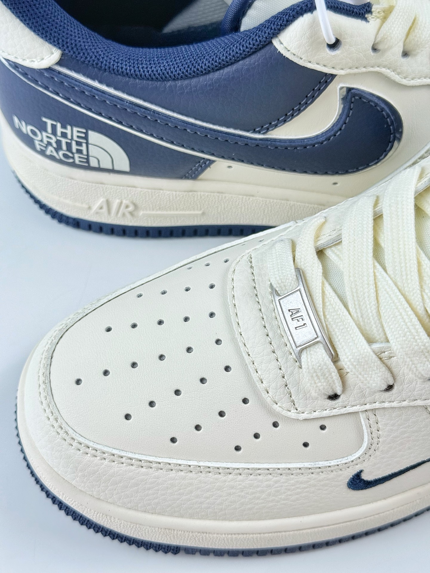 Nike Air Force 1 Low 07 x The North Face 白蓝小勾 ZH2598-318