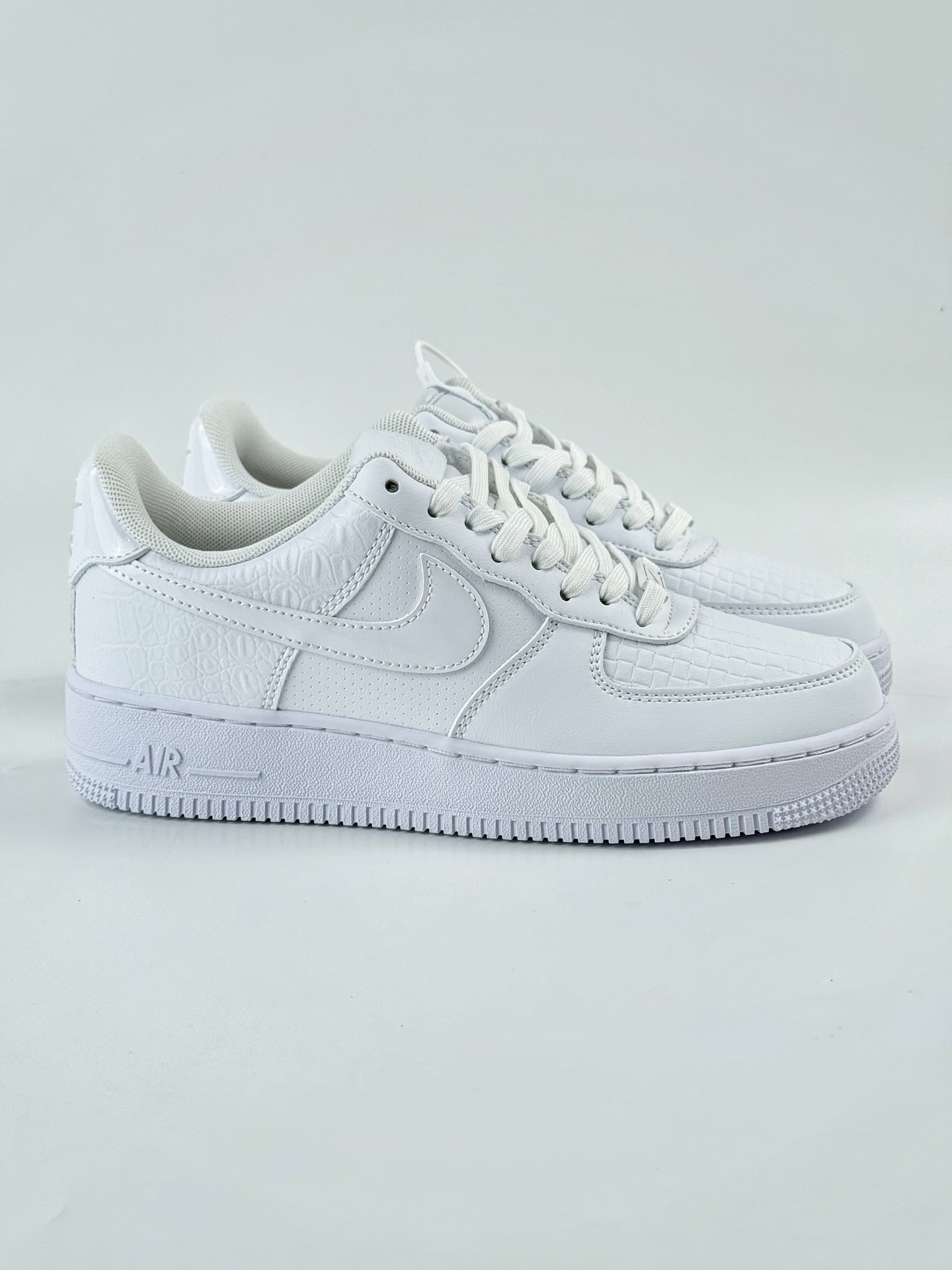 Nike Air Force 1 Low 07 纯白  HF2893-100