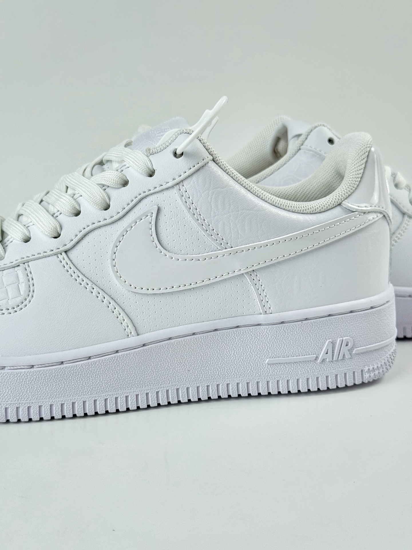 Nike Air Force 1 Low 07 纯白  HF2893-100