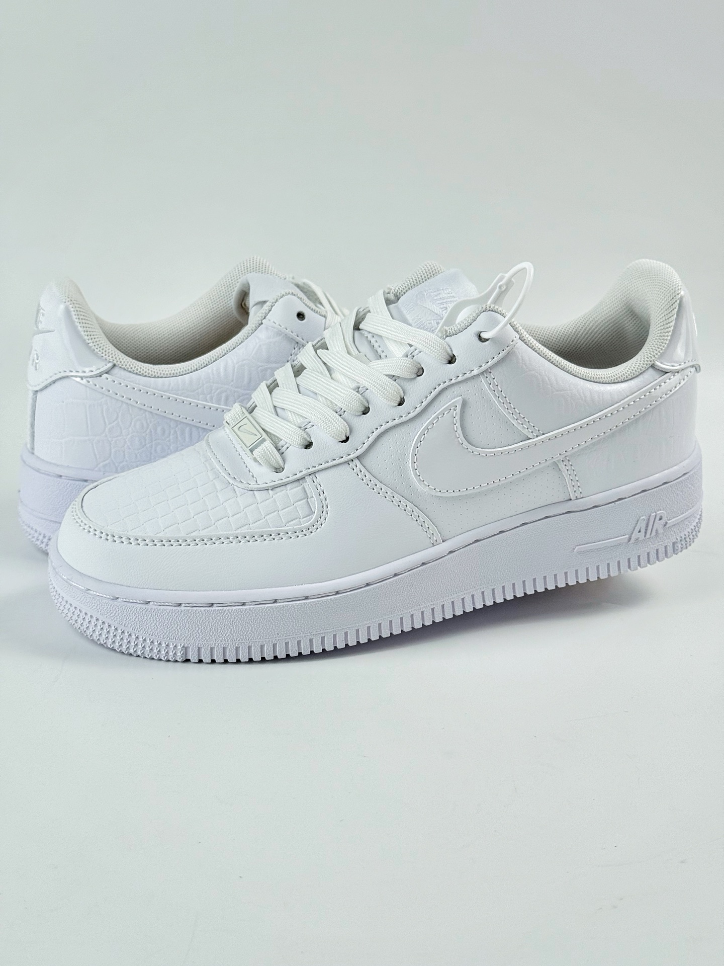 Nike Air Force 1 Low 07 纯白  HF2893-100