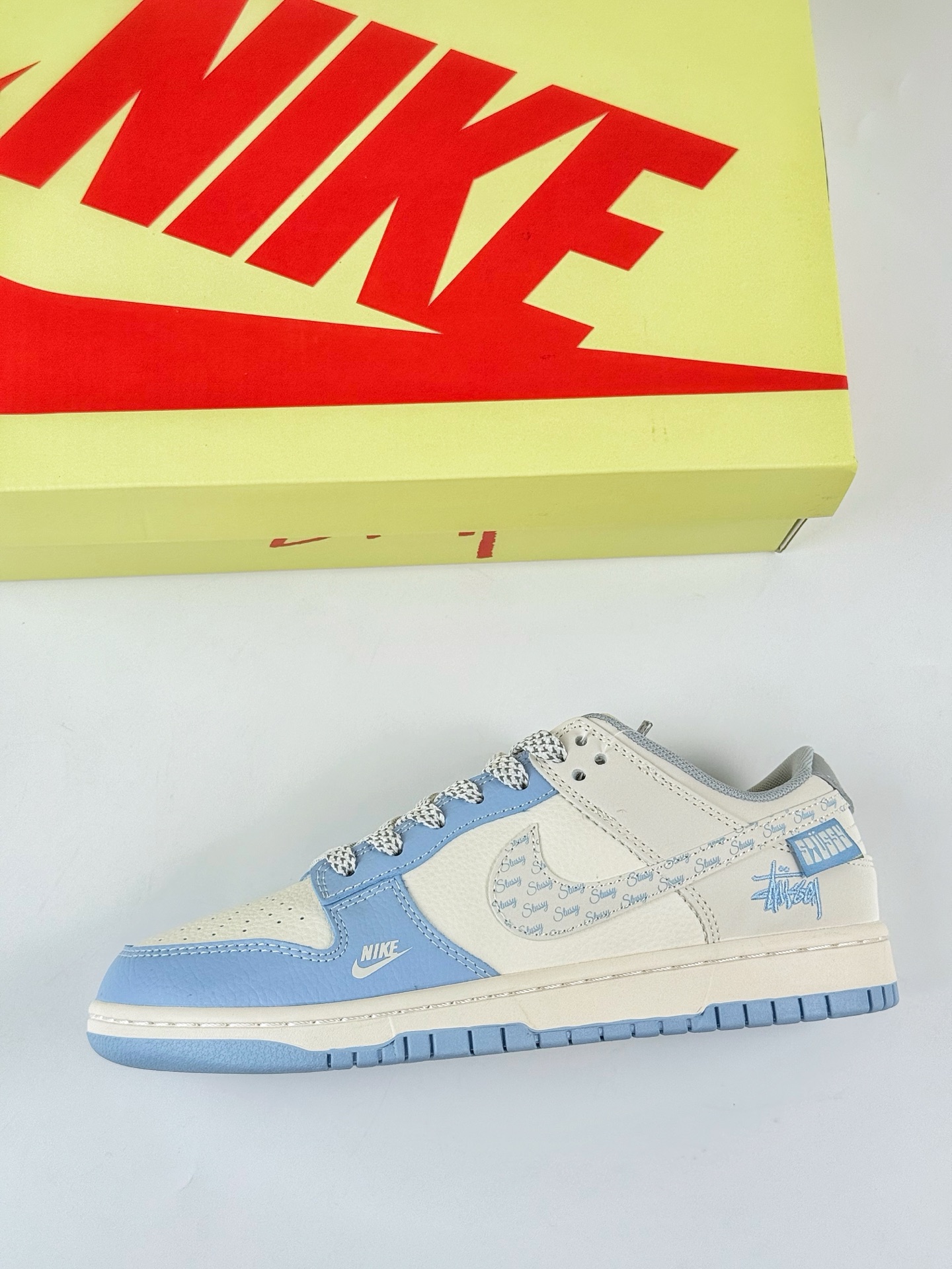 Nike SB Dunk Low x Stussy 蓝白小勾满天星  XS6089-591