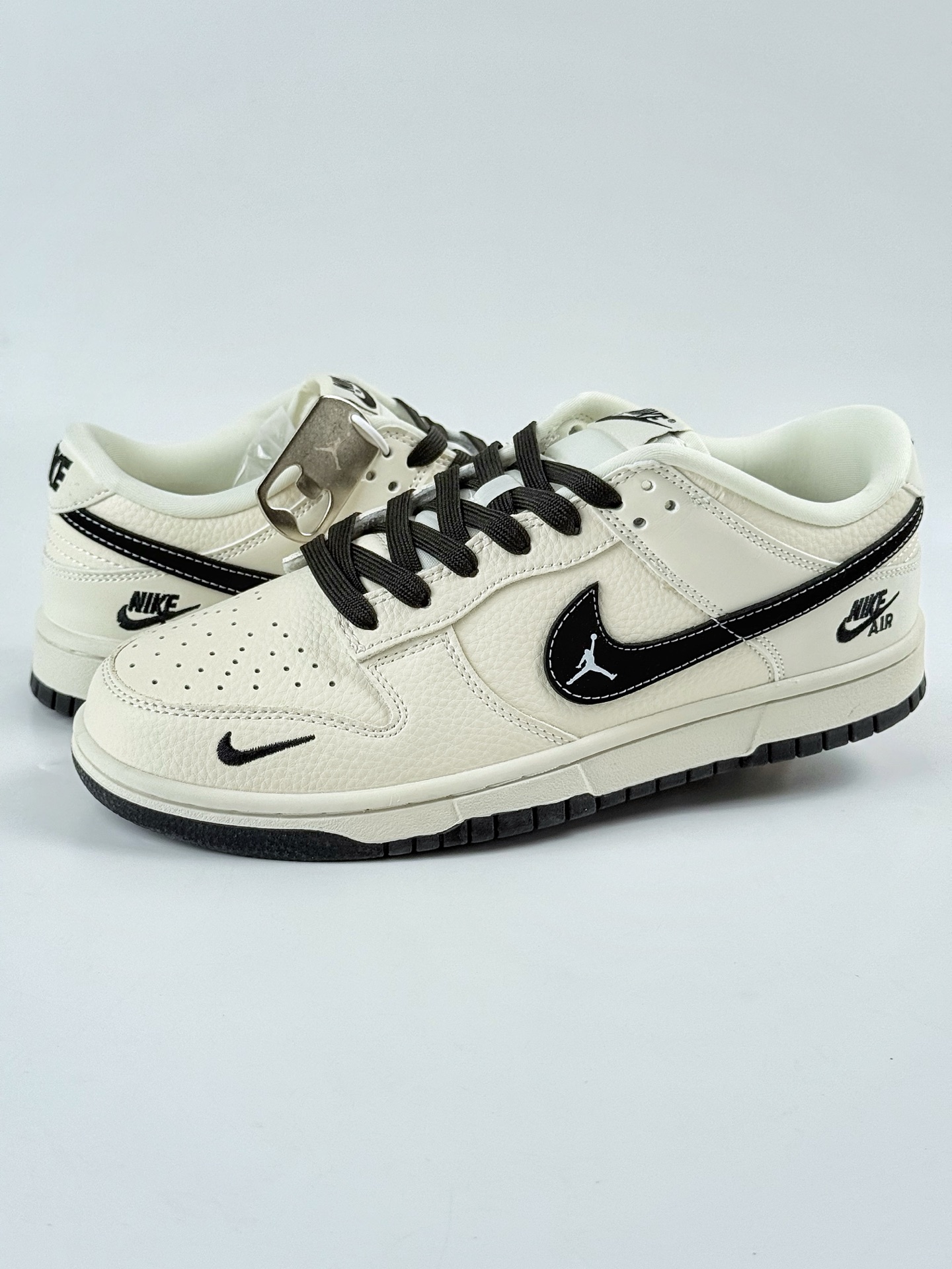 Nike SB Dunk Low x Nike Air 白黑小勾  LW1818-118