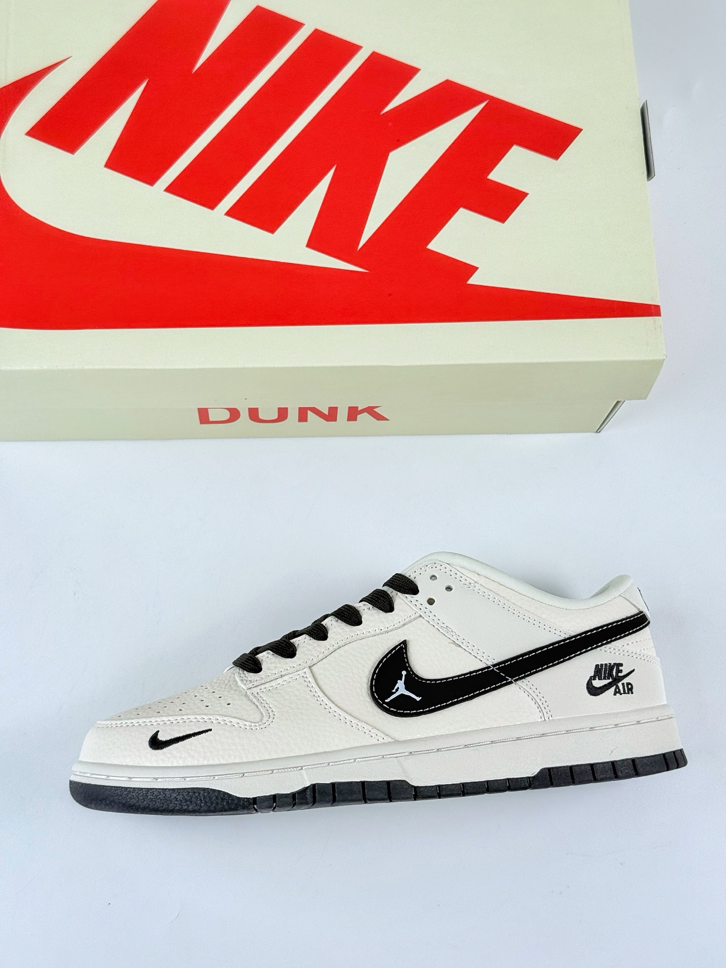 Nike SB Dunk Low x Nike Air 白黑小勾  LW1818-118