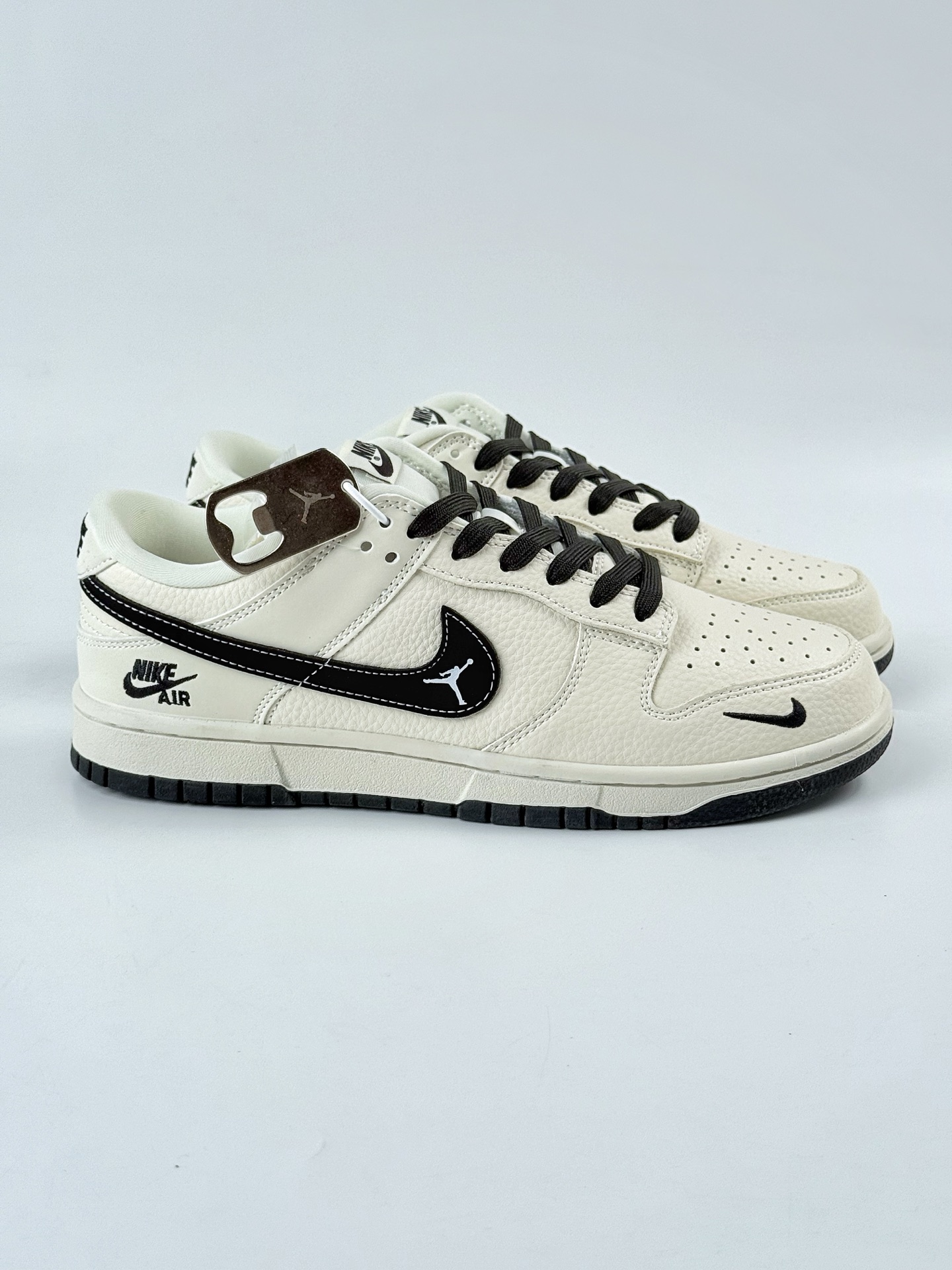 Nike SB Dunk Low x Nike Air 白黑小勾  LW1818-118