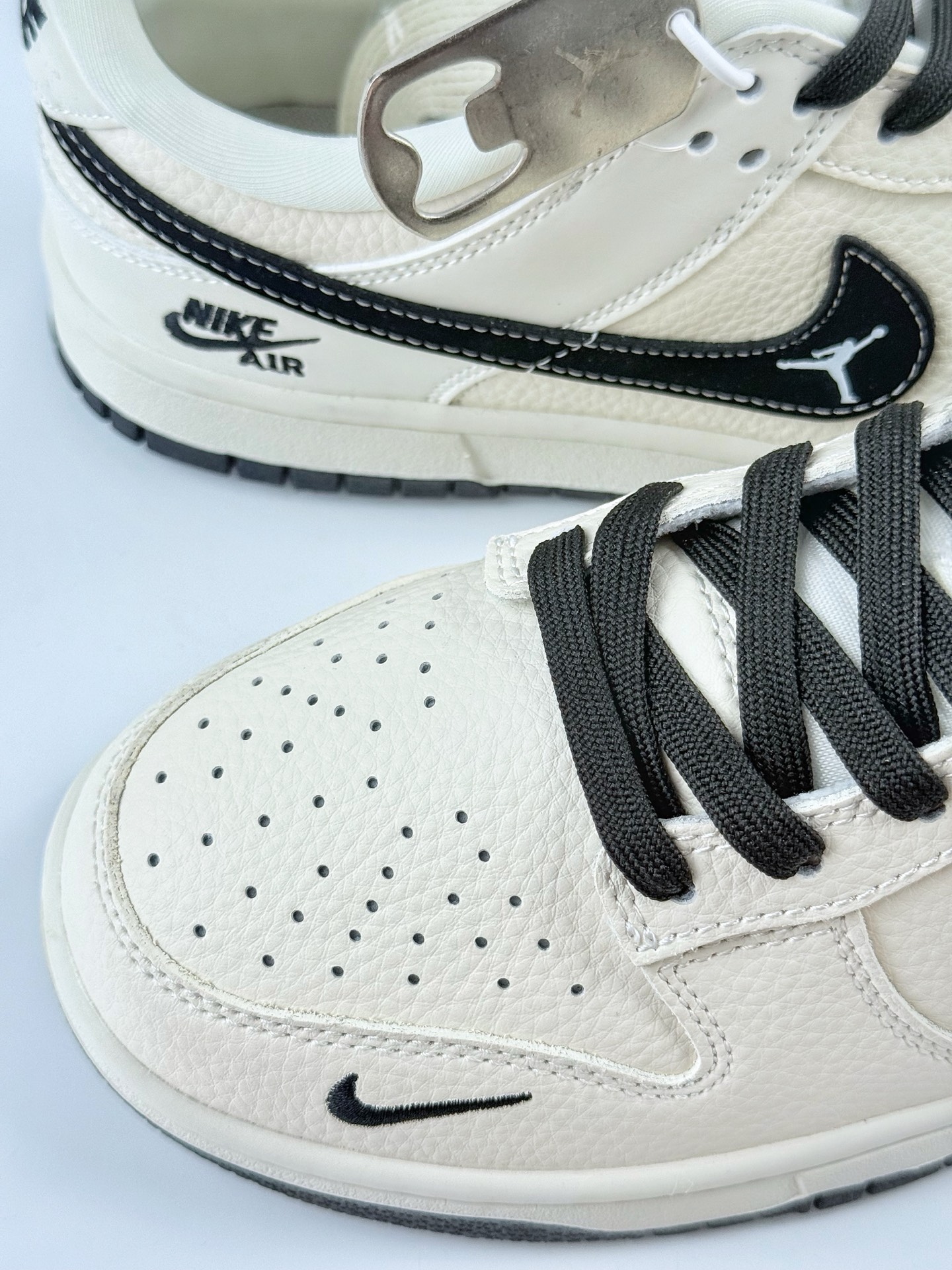 Nike SB Dunk Low x Nike Air 白黑小勾  LW1818-118