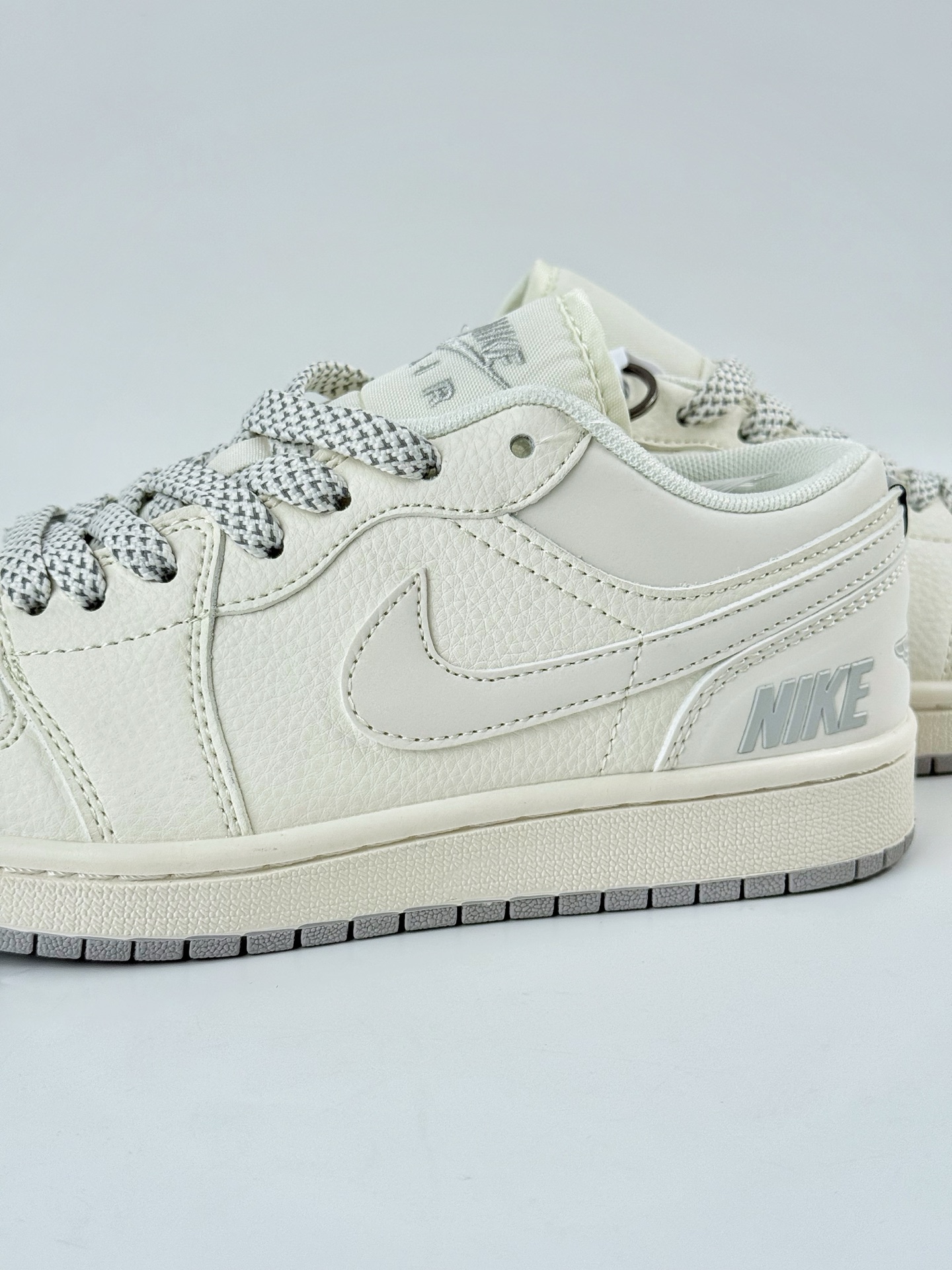 Air Jordan 1 Retro Low x NIKE 白灰小勾满天星  XX3168-187