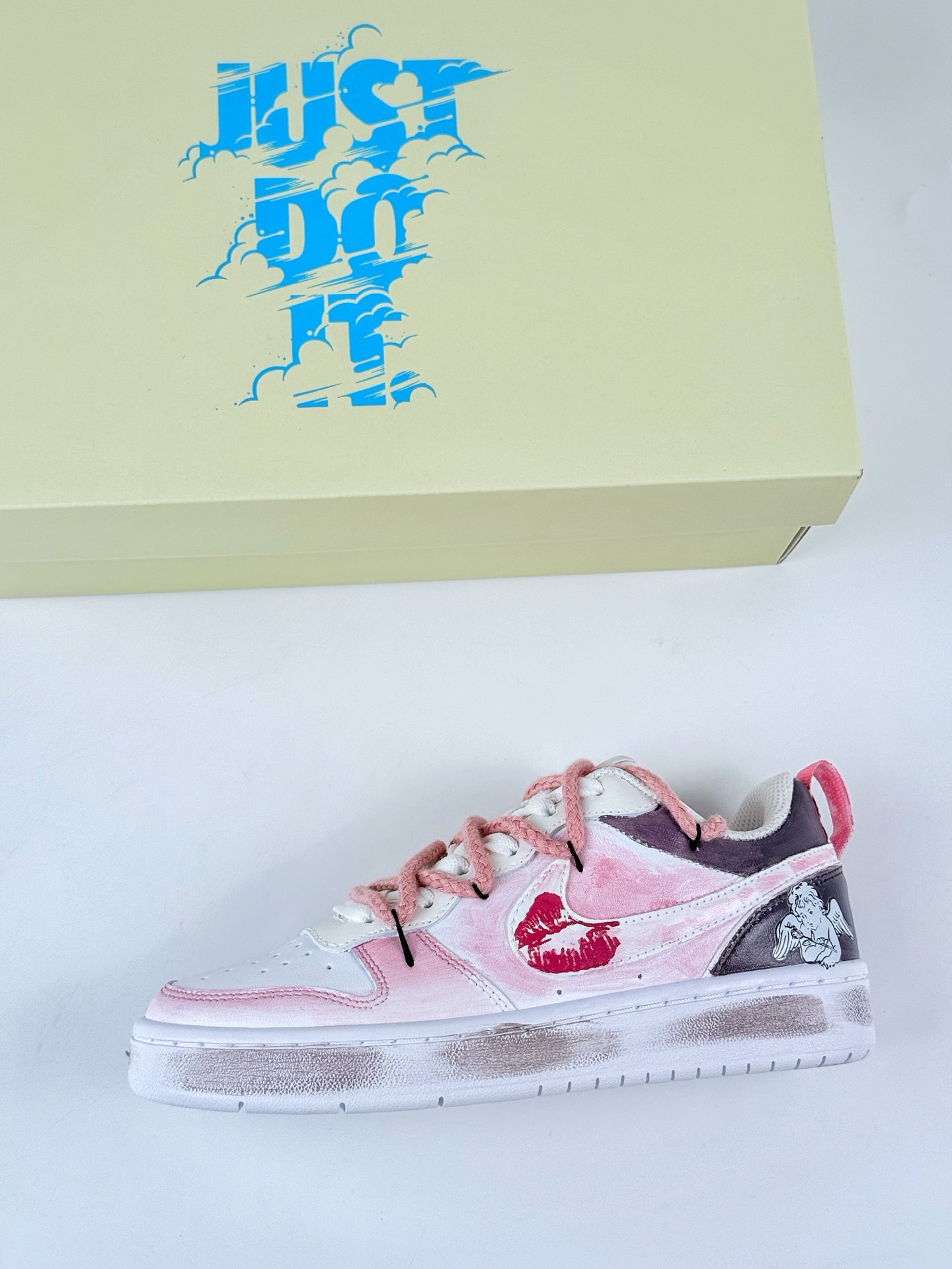 NIKE Court Borough Low 2 FP 吻箭倾心 白粉 休闲运动板鞋 纯原版本 低帮百搭透气休闲运动板鞋 BQ5448-216