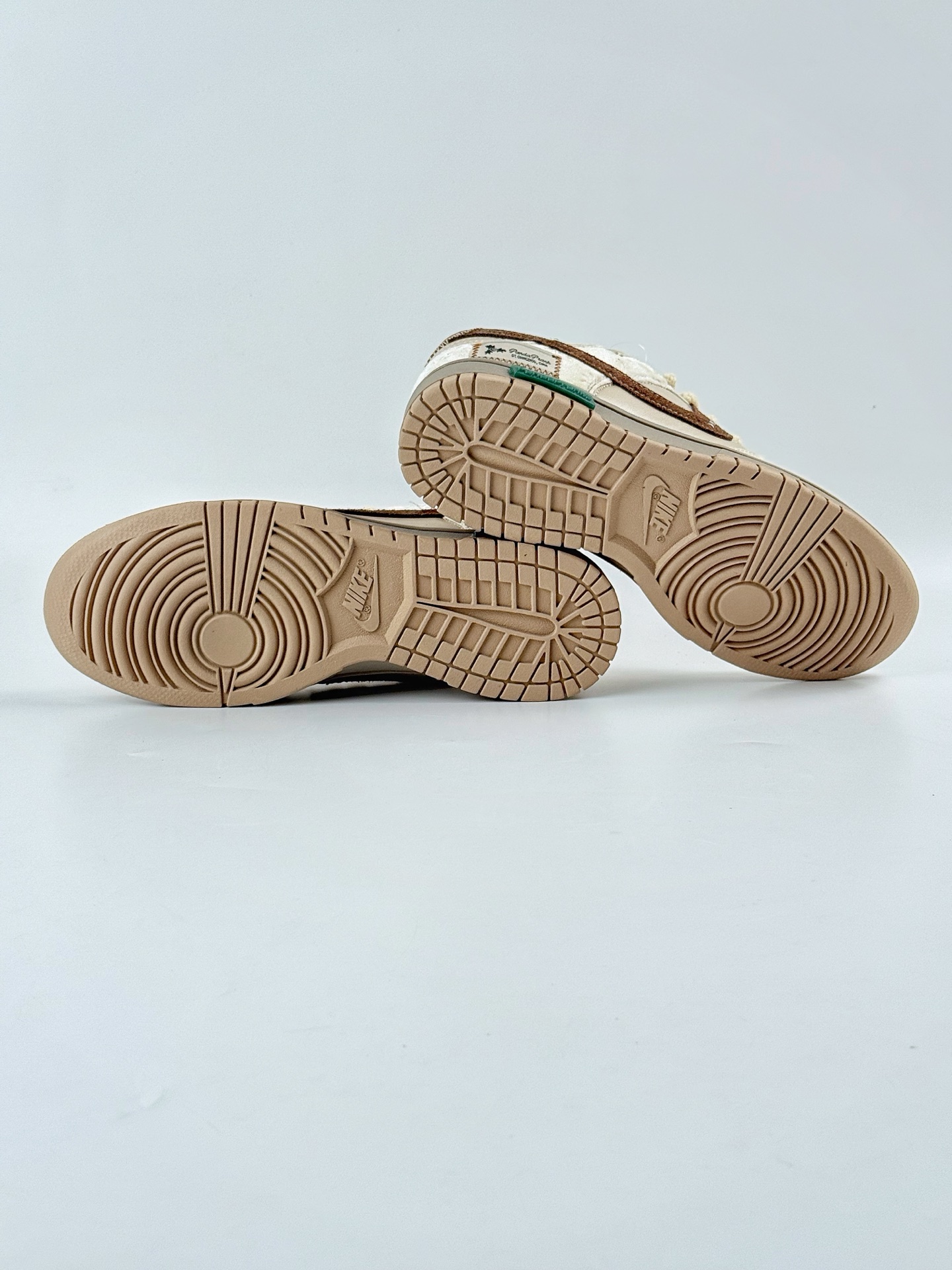 Nike SB Dunk Low ”Double Swoosh” 熊猫恶作剧 冬梦奇缘 御光 米褐 HQ1175-240