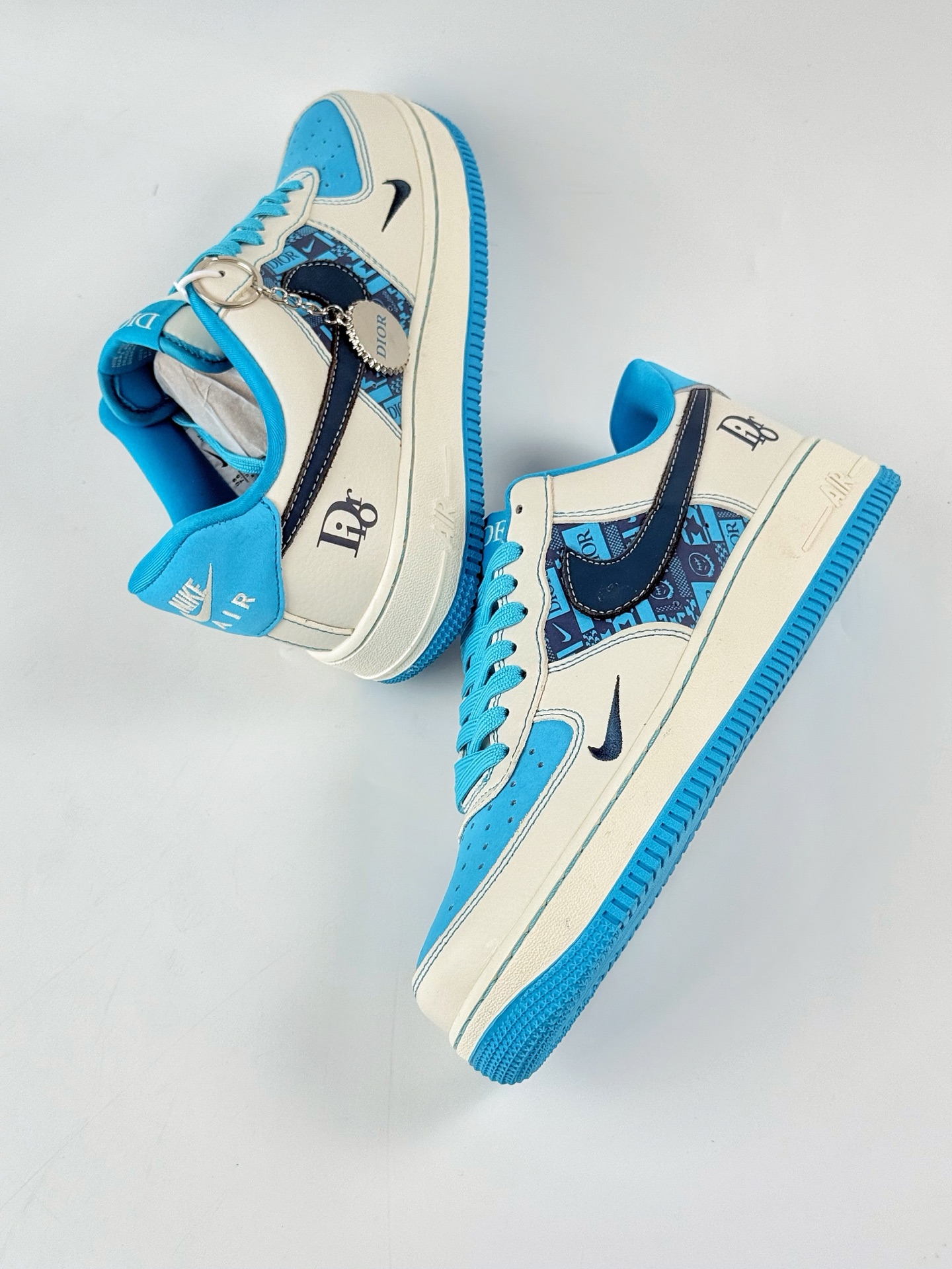 Nike Air Force 1 Low 07 x DIOR 白蓝小钩 KK1988-088 Nike Air Force 1 Low 07 x DIOR 白蓝小钩 KK1988-088