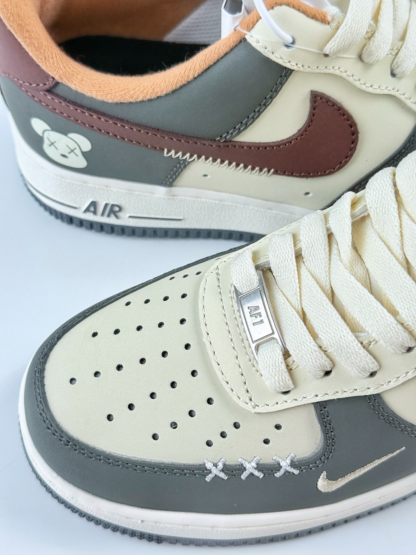 Nike Air Force 1 Low 07 缝线叉叉 绿白小勾 AM1588-001 Nike Air Force 1 Low 07 缝线叉叉 绿白小勾 AM1588-001