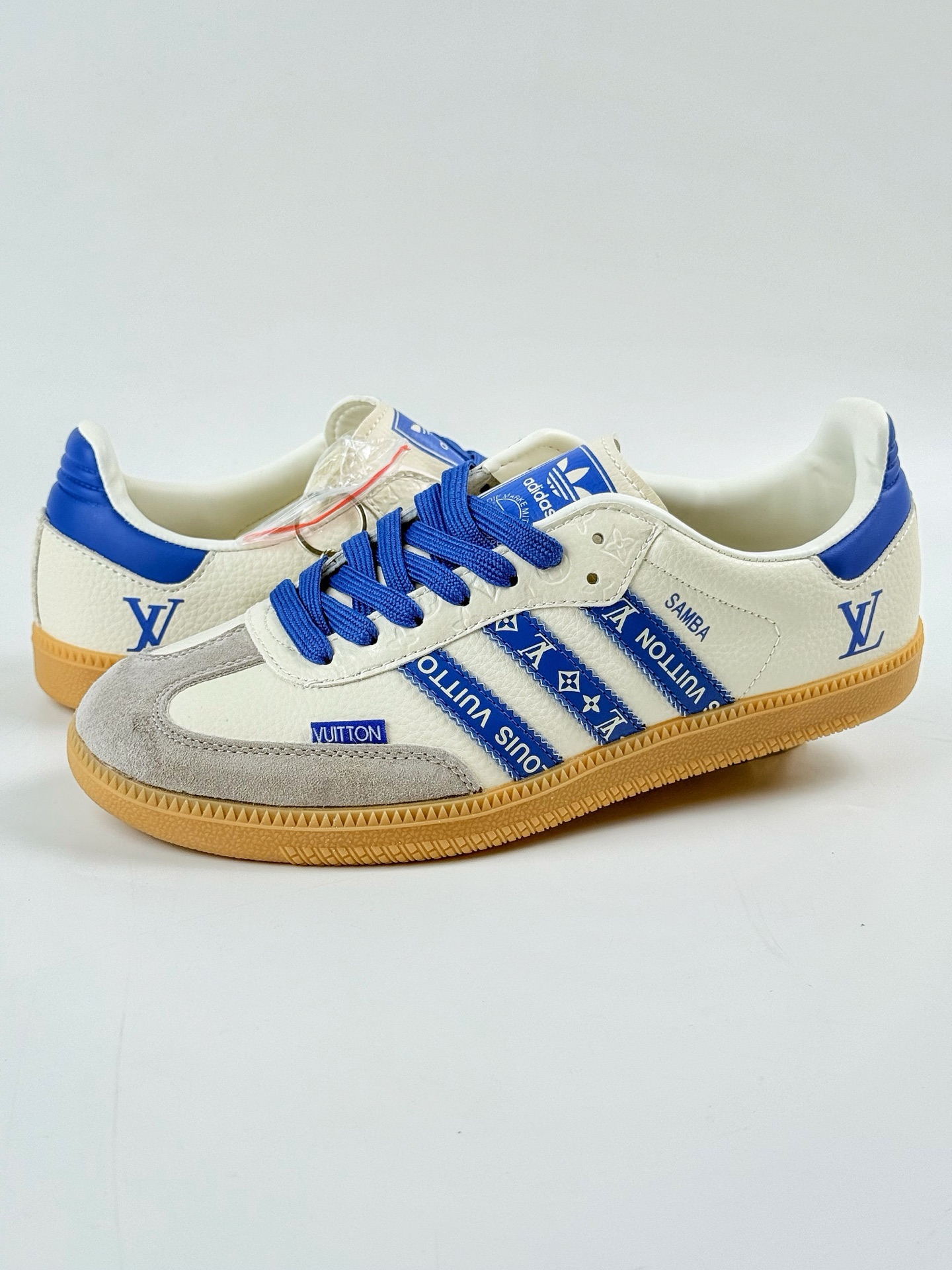 adidas originals Samba OG x Louis Vuitton 灰白 桑巴舞系列复古经典轻便板鞋 XR0005 adidas originals Samba OG x Louis Vuitton 灰白 桑巴舞系列复古经典轻便板鞋 XR0005