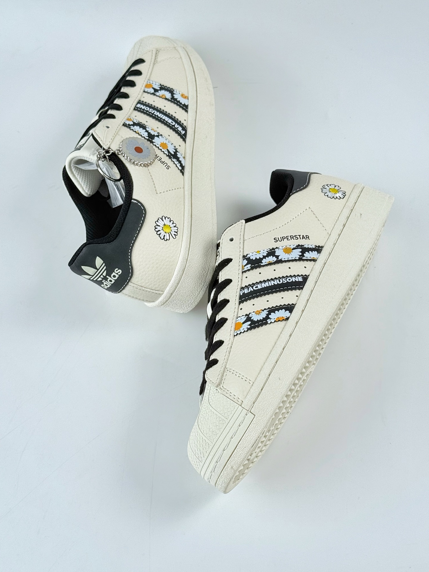 AD Originals Superstar x Peaceminusone 白黑小雏菊 采 XG0007