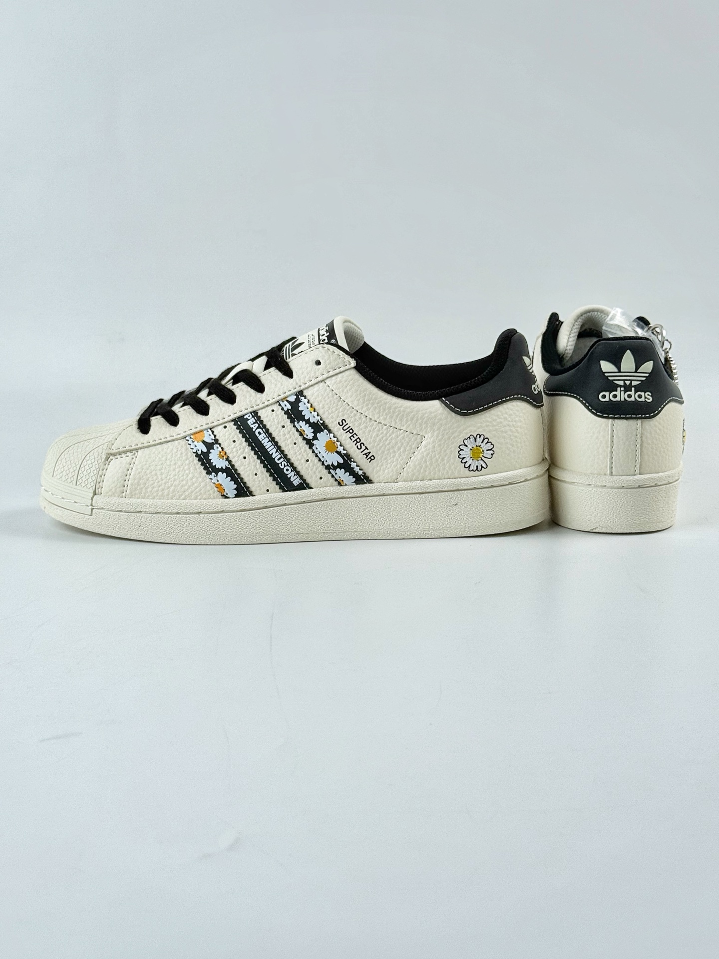 AD Originals Superstar x Peaceminusone 白黑小雏菊 采 XG0007