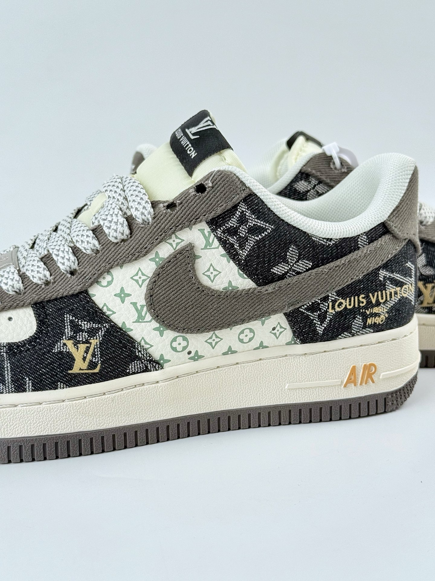 Nike Air Force 1 Low 07 x Louis Vuitton 黑白满天星 JJ2508-703 Nike Air Force 1 Low 07 x Louis Vuitton 黑白满天星 JJ2508-703