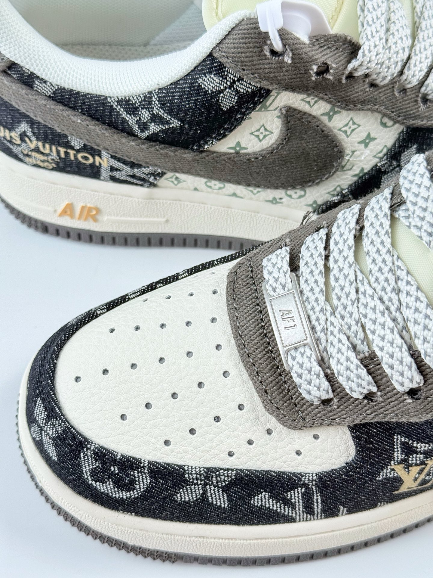 Nike Air Force 1 Low 07 x Louis Vuitton 黑白满天星 JJ2508-703 Nike Air Force 1 Low 07 x Louis Vuitton 黑白满天星 JJ2508-703