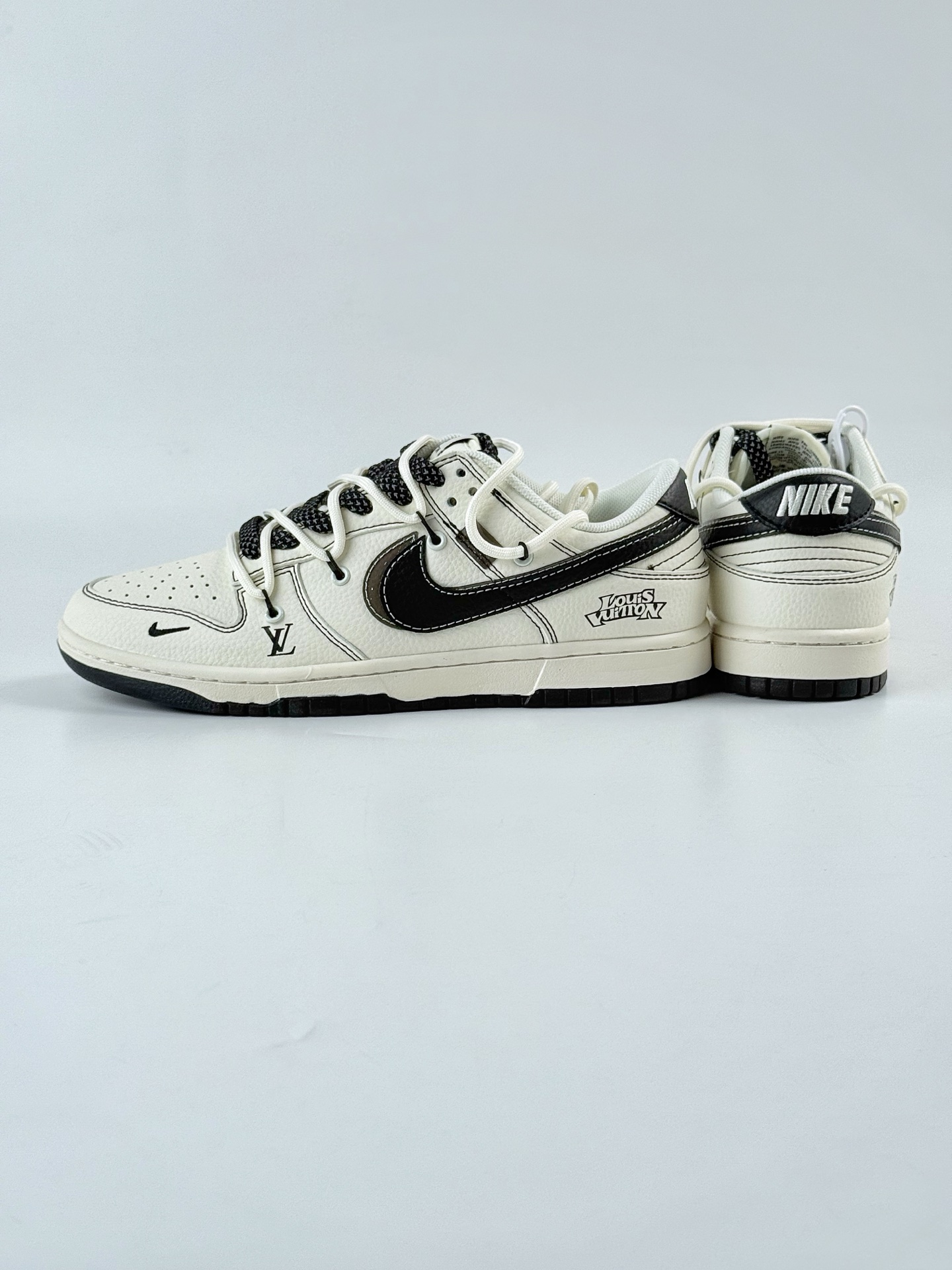Nike SB Dunk Low x Louis Vuitton 白黑小勾满天星 DM6868-076 Nike SB Dunk Low x Louis Vuitton 白黑小勾满天星 DM6868-076