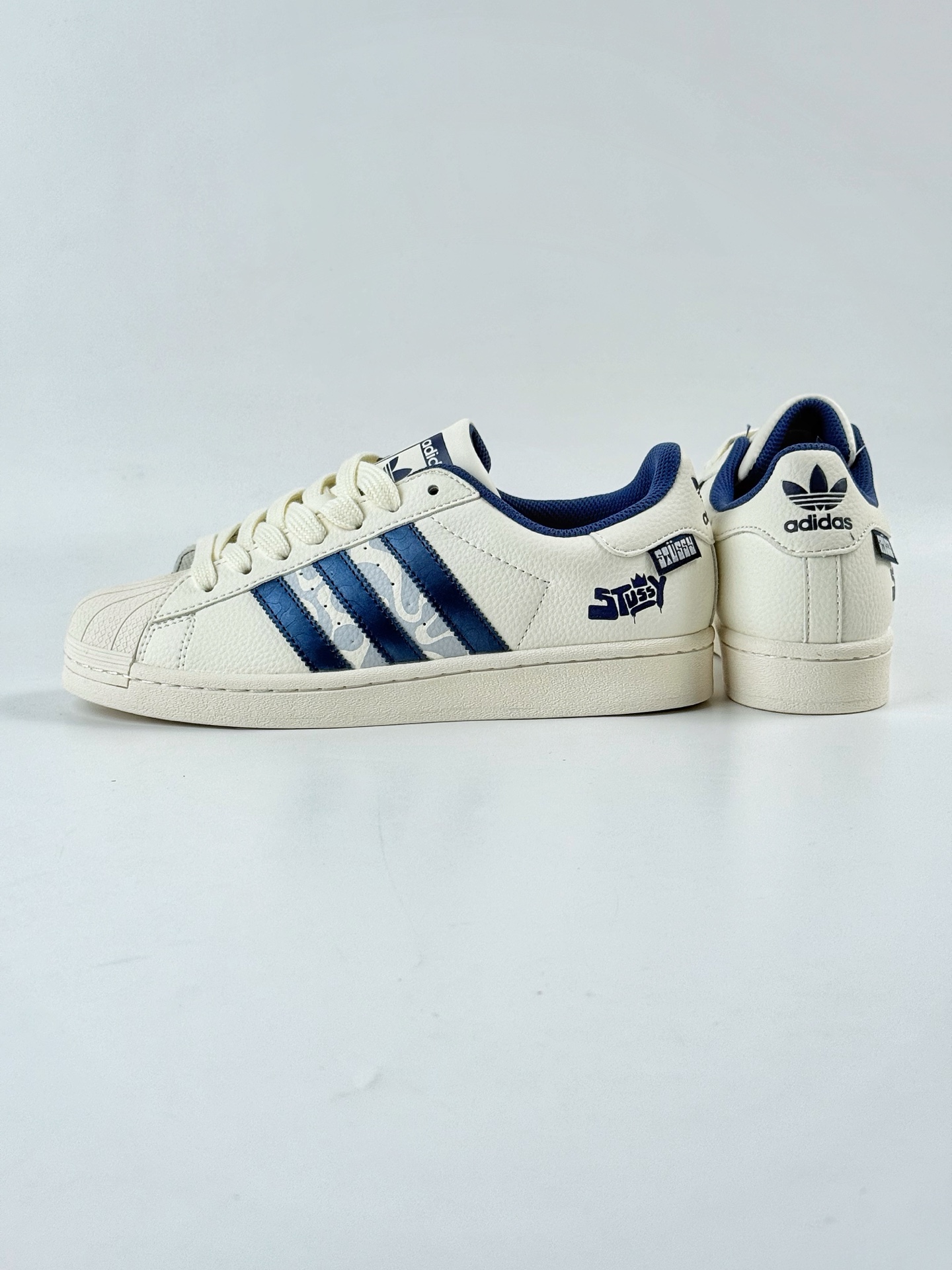 AD Originals Superstar x Stussy 白蓝  HS3076