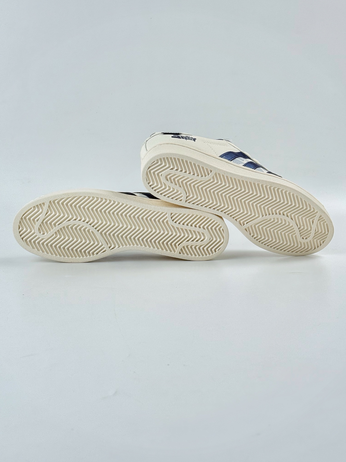 AD Originals Superstar x Stussy 白蓝  HS3076